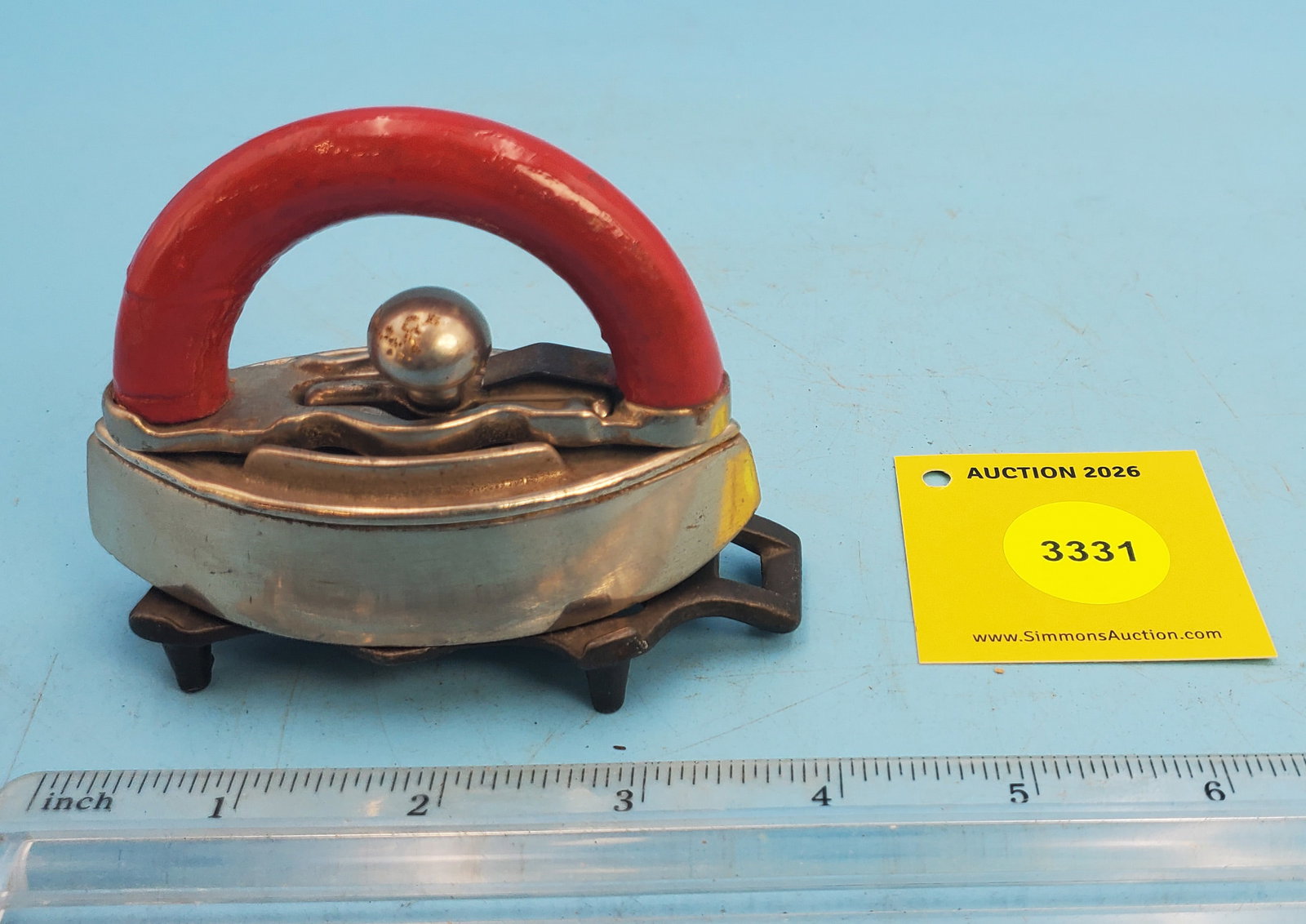 Cold handle, red handle w/Williams trivet, L 3 3/4" (1 of 3)