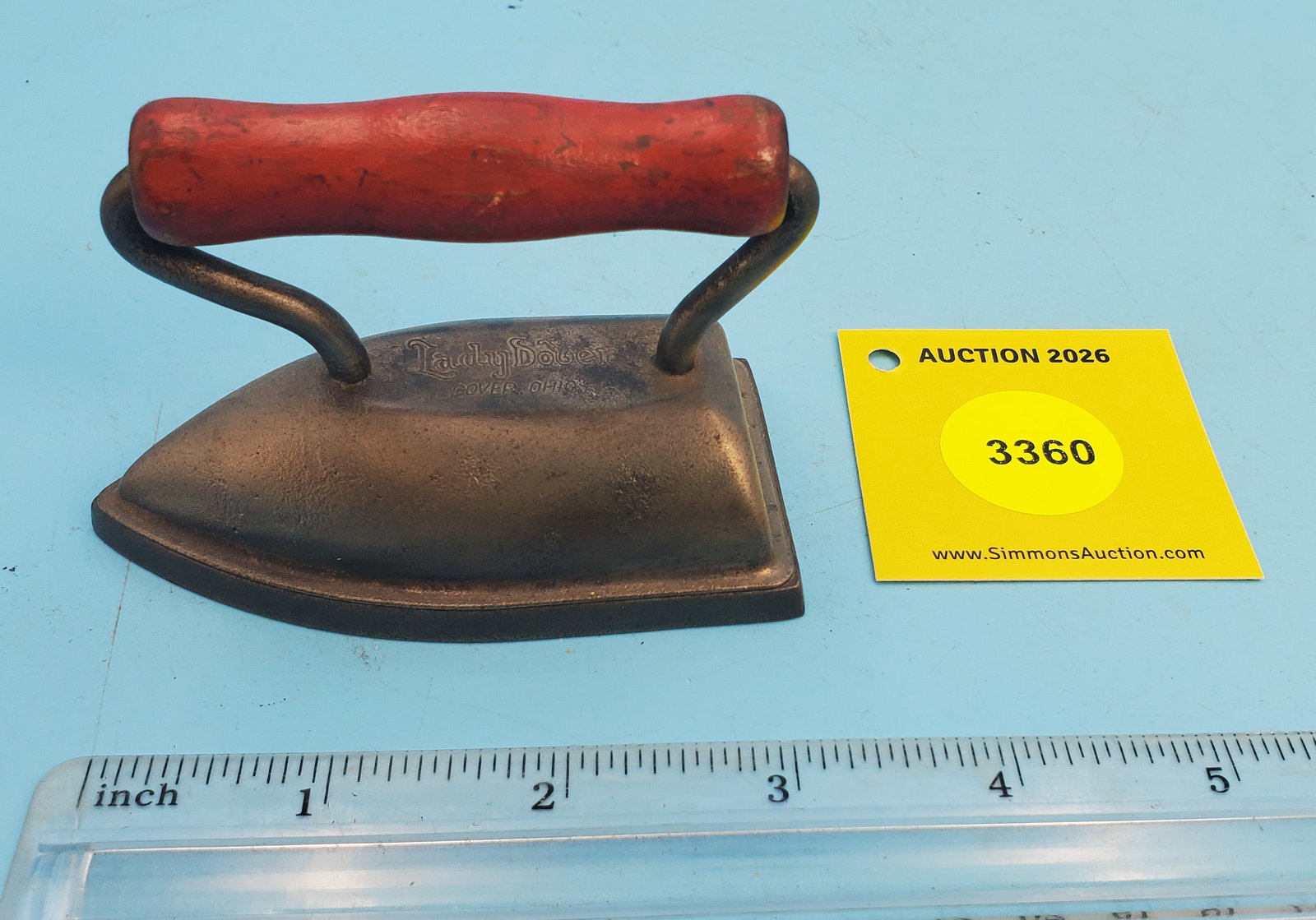 Lady Dover, Dover Ohio, red handle, L 3 3/8": Lady Dover, Dover Ohio, red handle, L 3 3/8"