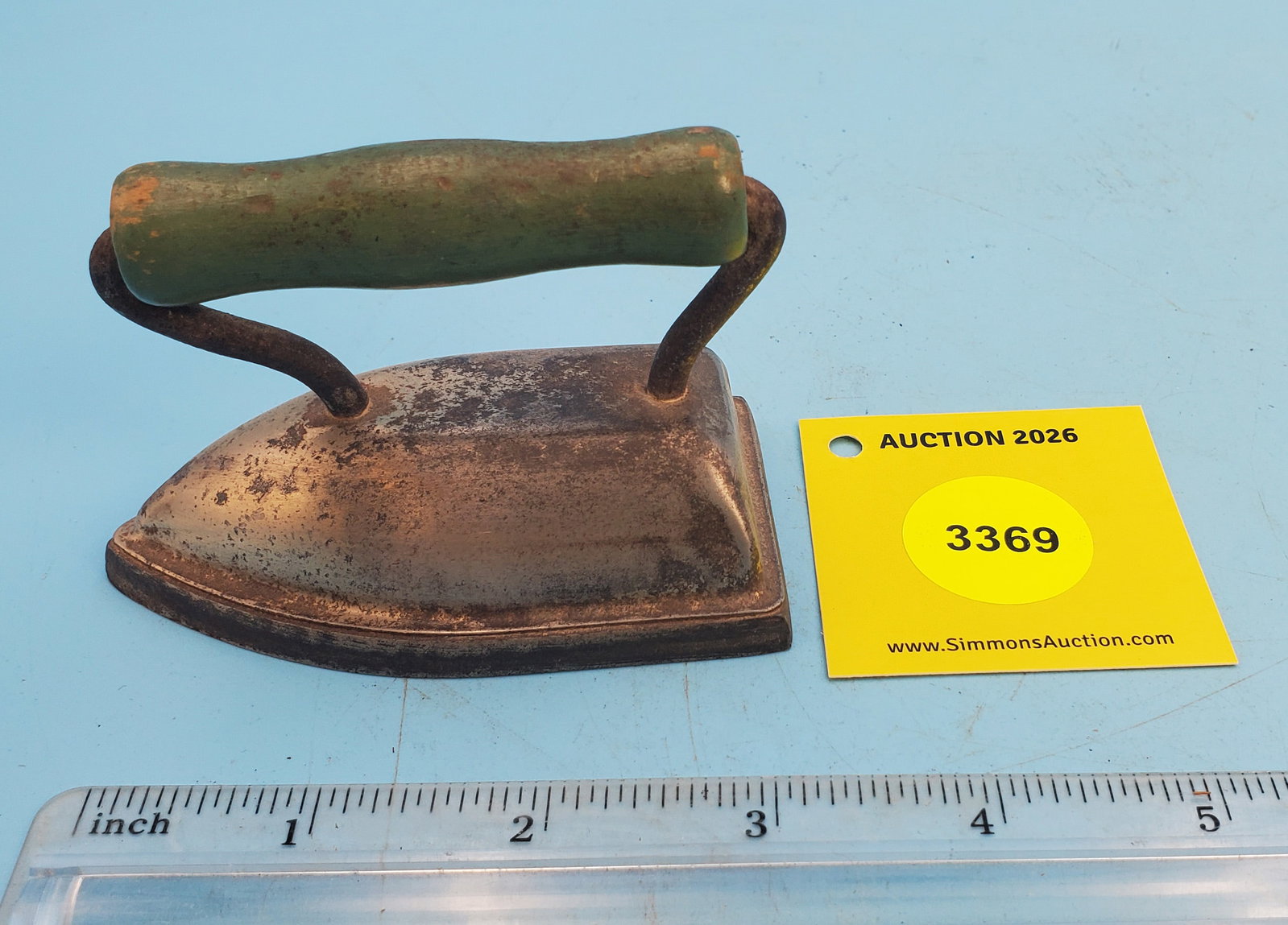 Child's iron, green handle, L 3 3/8": Child's iron, green handle, L 3 3/8"