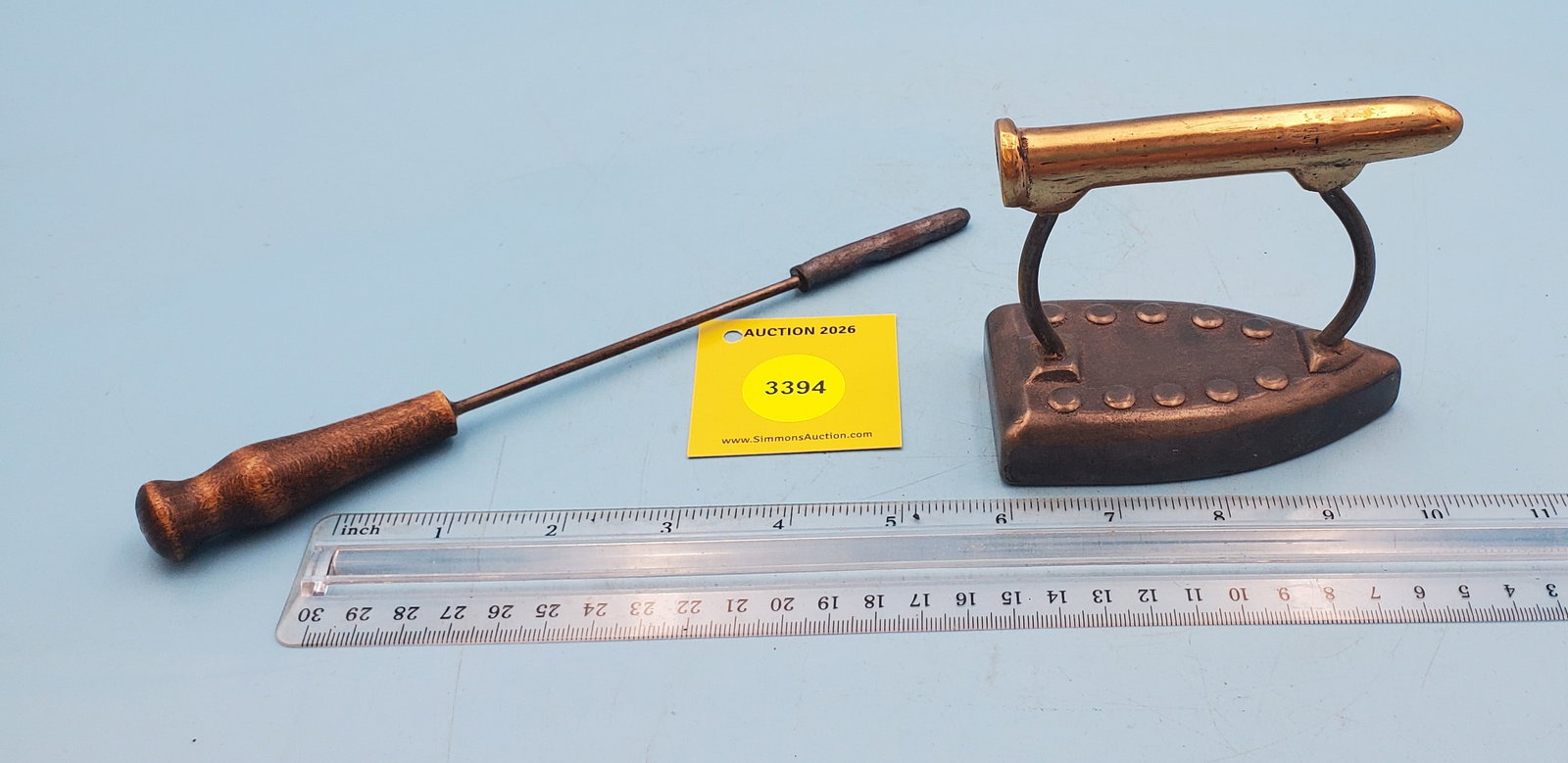 Goffering iron w/iron shaped base (1 of 2)