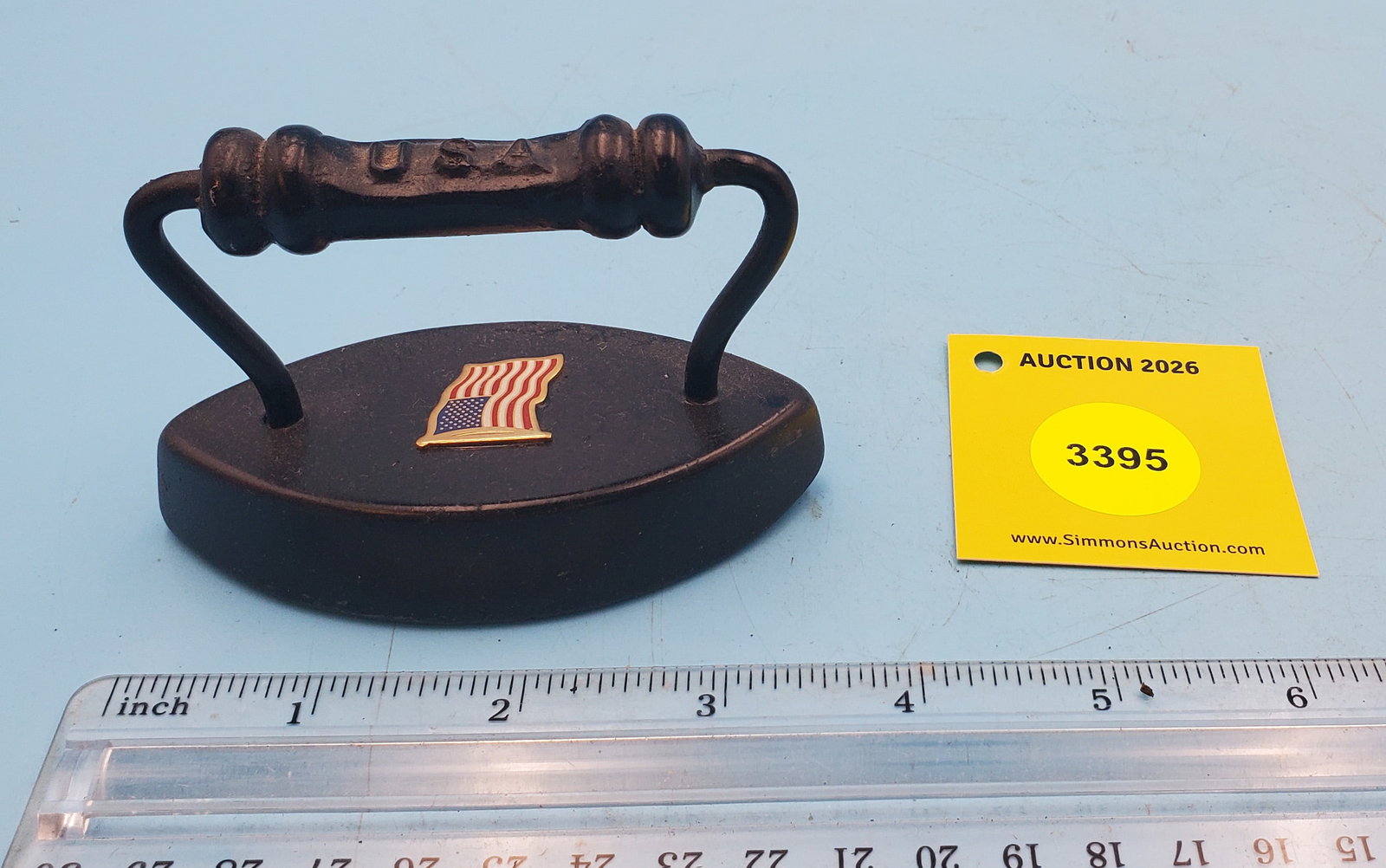 Double point iron w/ flag and marked USA on handle, L 3 5/8": Double point iron w/ flag and marked USA on handle, L 3 5/8"