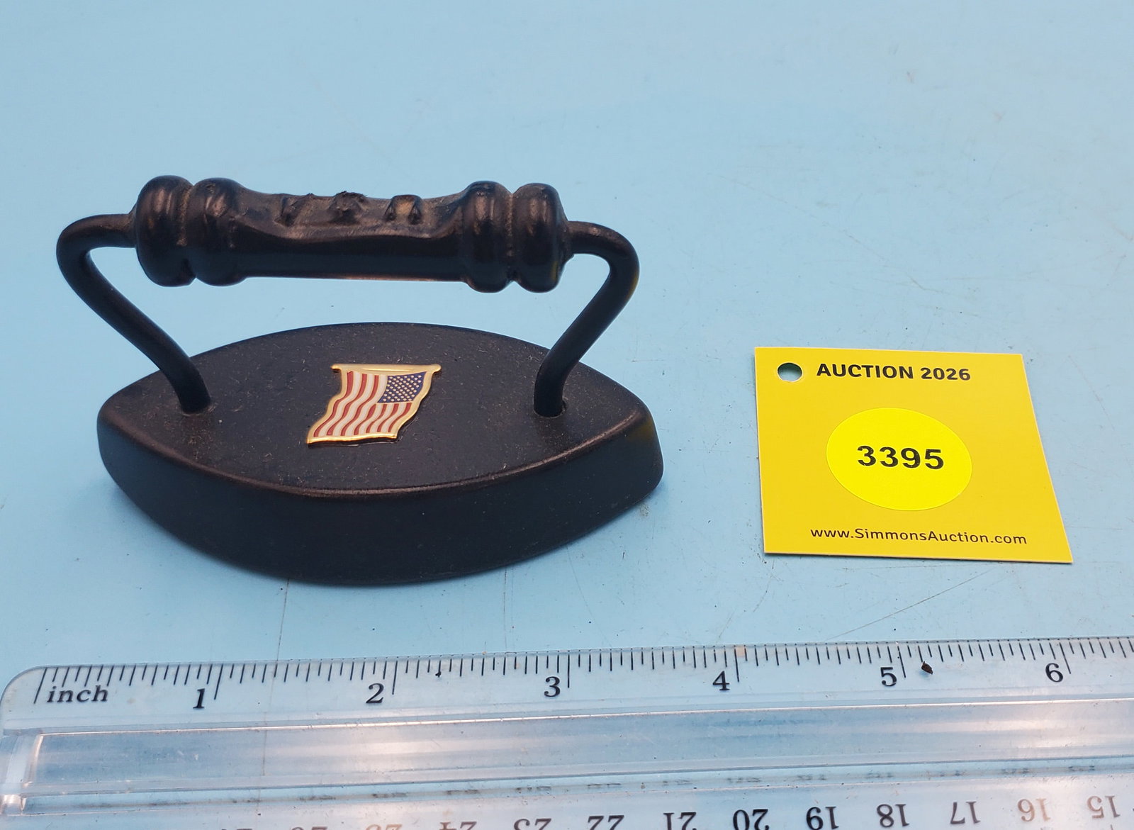 Double point iron w/ flag and marked USA on handle, L 3 5/8" - 2