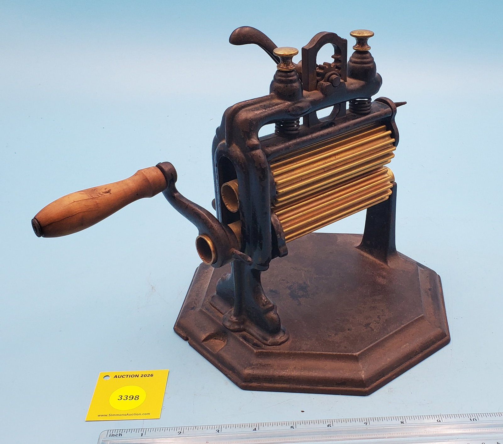 Machine, Eureka, Patented Feb 7, 1871, July 25, 1871, octagon base, Roll 4 3/4", no slugs (1 of 2)