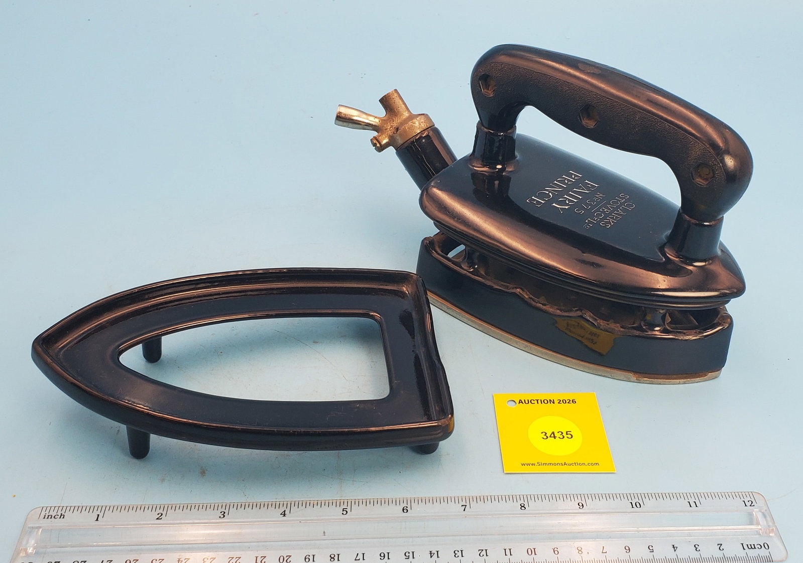 Natural gas, Clarks Stove C &L, No 375, Fairy Prince, Black enamel, black top and handle, L 6 1/2... - 2