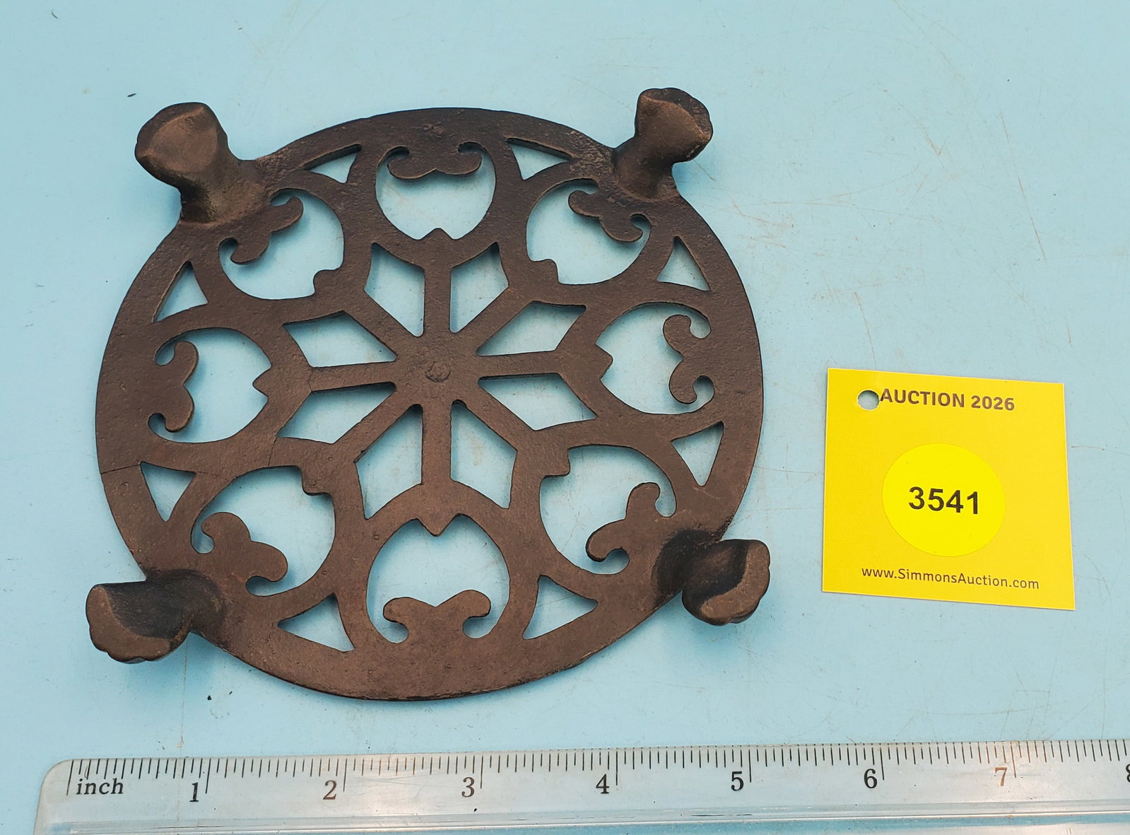 Trivet, round, unmarked - 2
