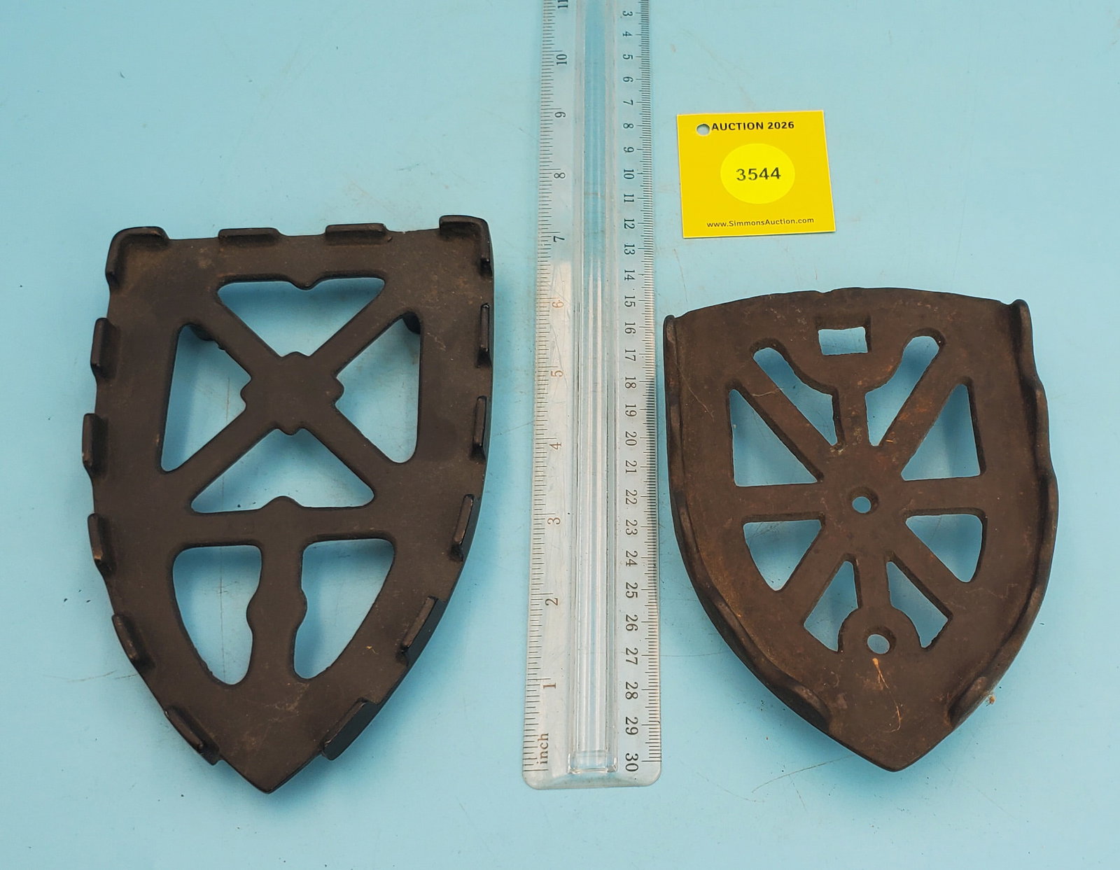 Lot of 2 unmarked trivets (1 of 2)