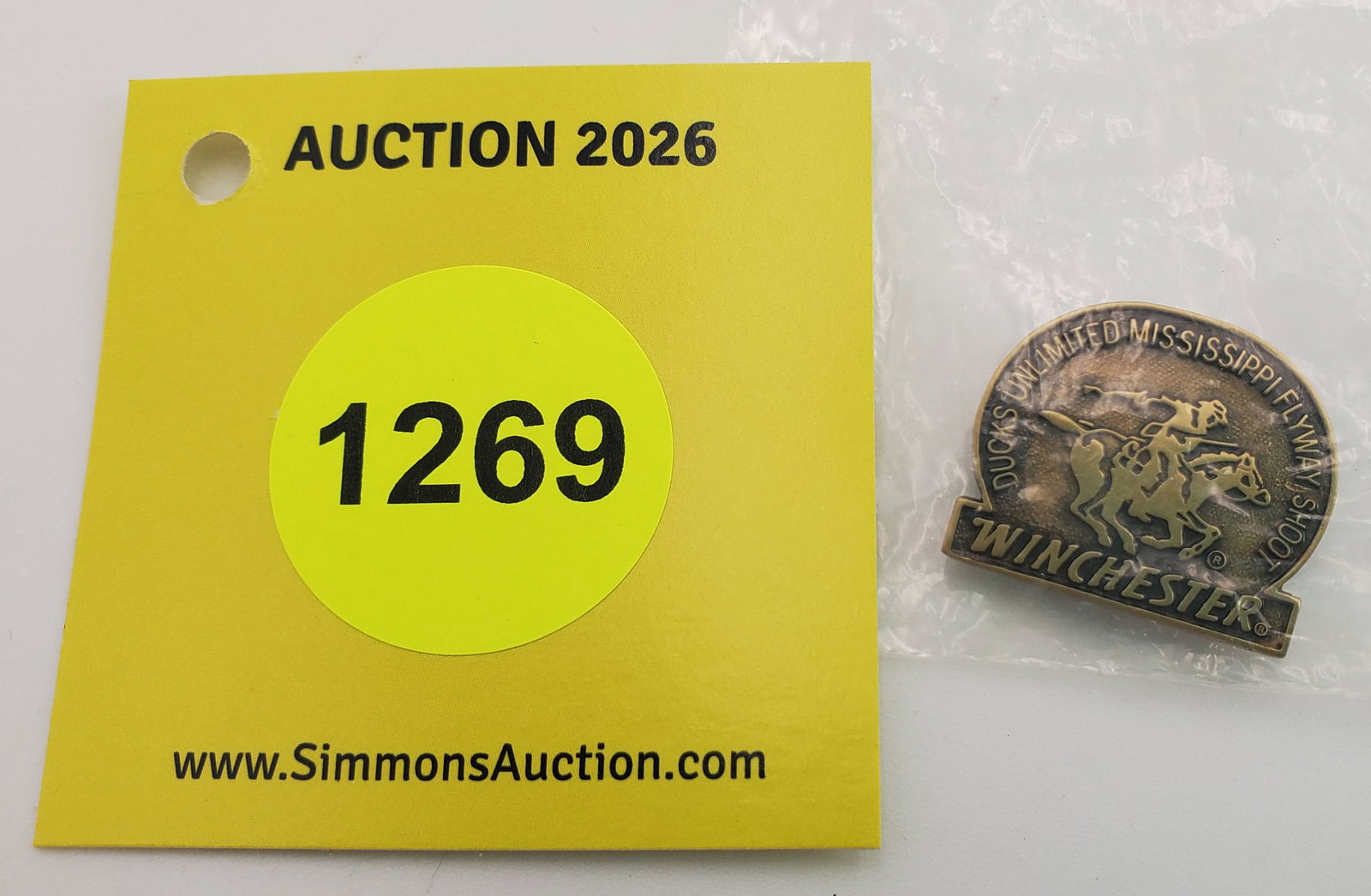 Winchester Ducks Unlimited Mississippi Flyway shoot pin (1 of 2)
