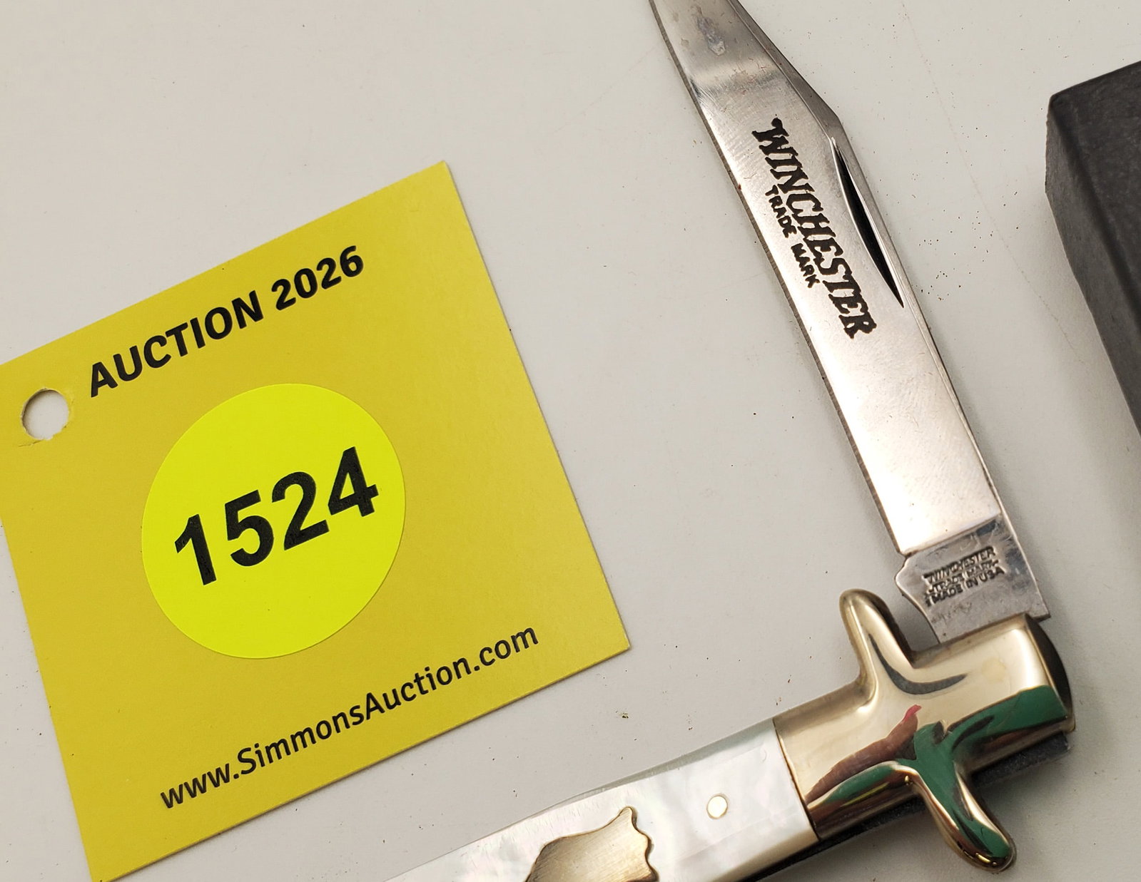 Pocket Knife: Winchester W15 1901-P-91, 1-Blade, MOPearl Handle w/ Black Box (GS) - 2