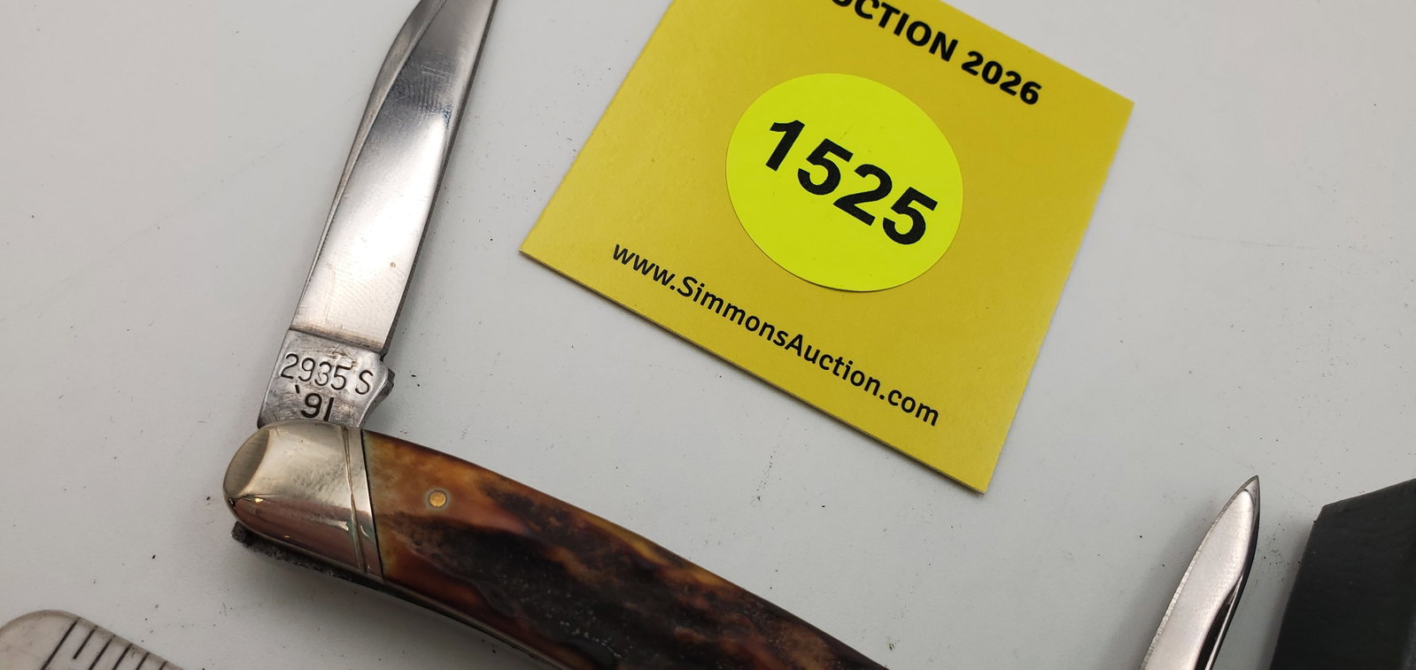 Pocket Knife: Winchester W15 2935-S-91, 2-Blade, Stag Handle w/ Black Box (GS) - 3