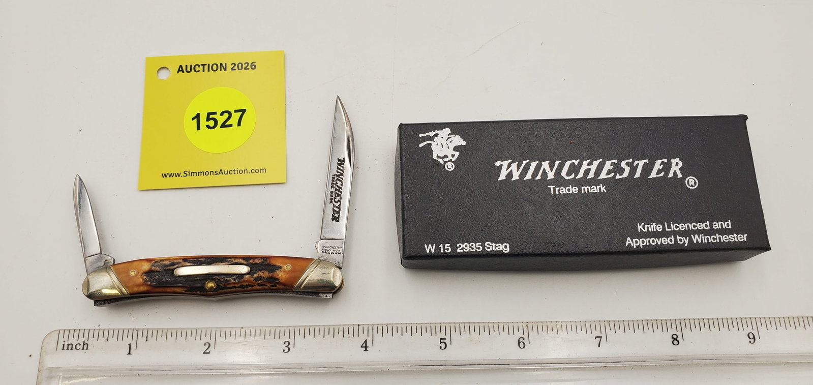 Pocket Knife: Winchester W15-2935-S-91, 2-Blade, Stag Handle w/ Black Box (GS) (1 of 4)