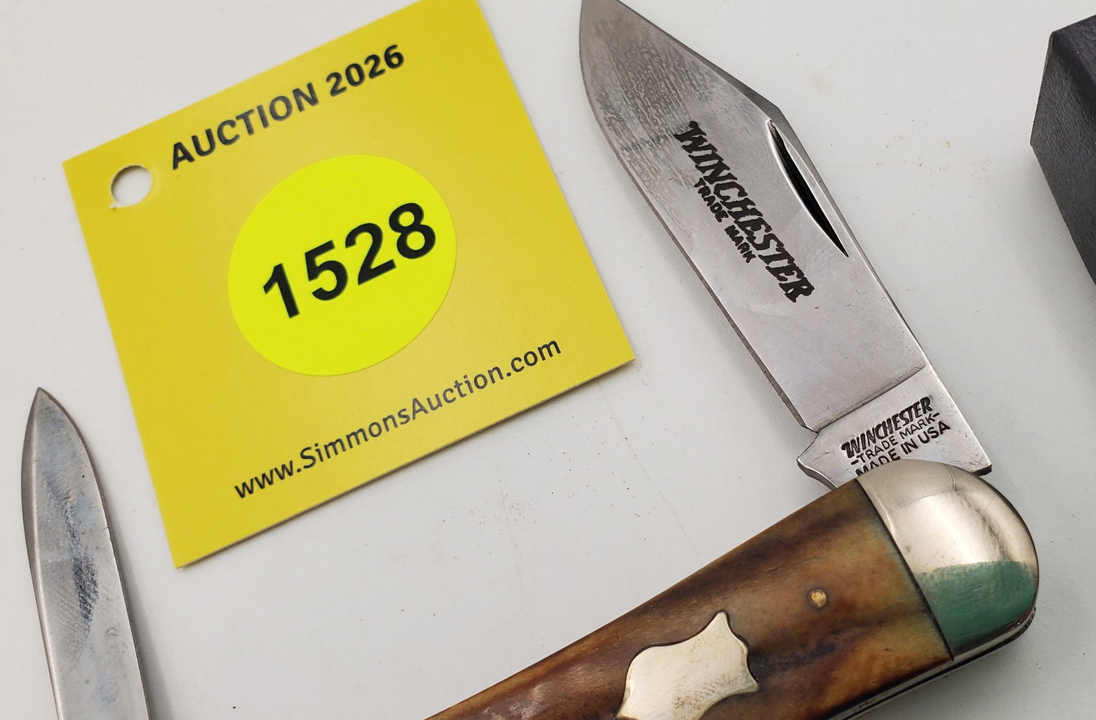 Pocket Knife: Winchester W15-3904-S-91, 3-Blade, Stag Handle w/ Black Box (GS) - 2