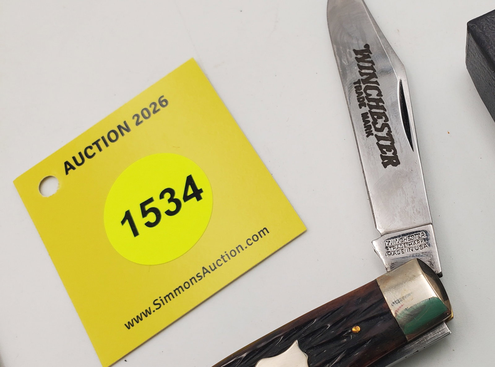 Pocket Knife: Winchester W15-3907-91, 3-Blade, Black Jigged Handle w/ Black Box (HS), #34 in Series - 2