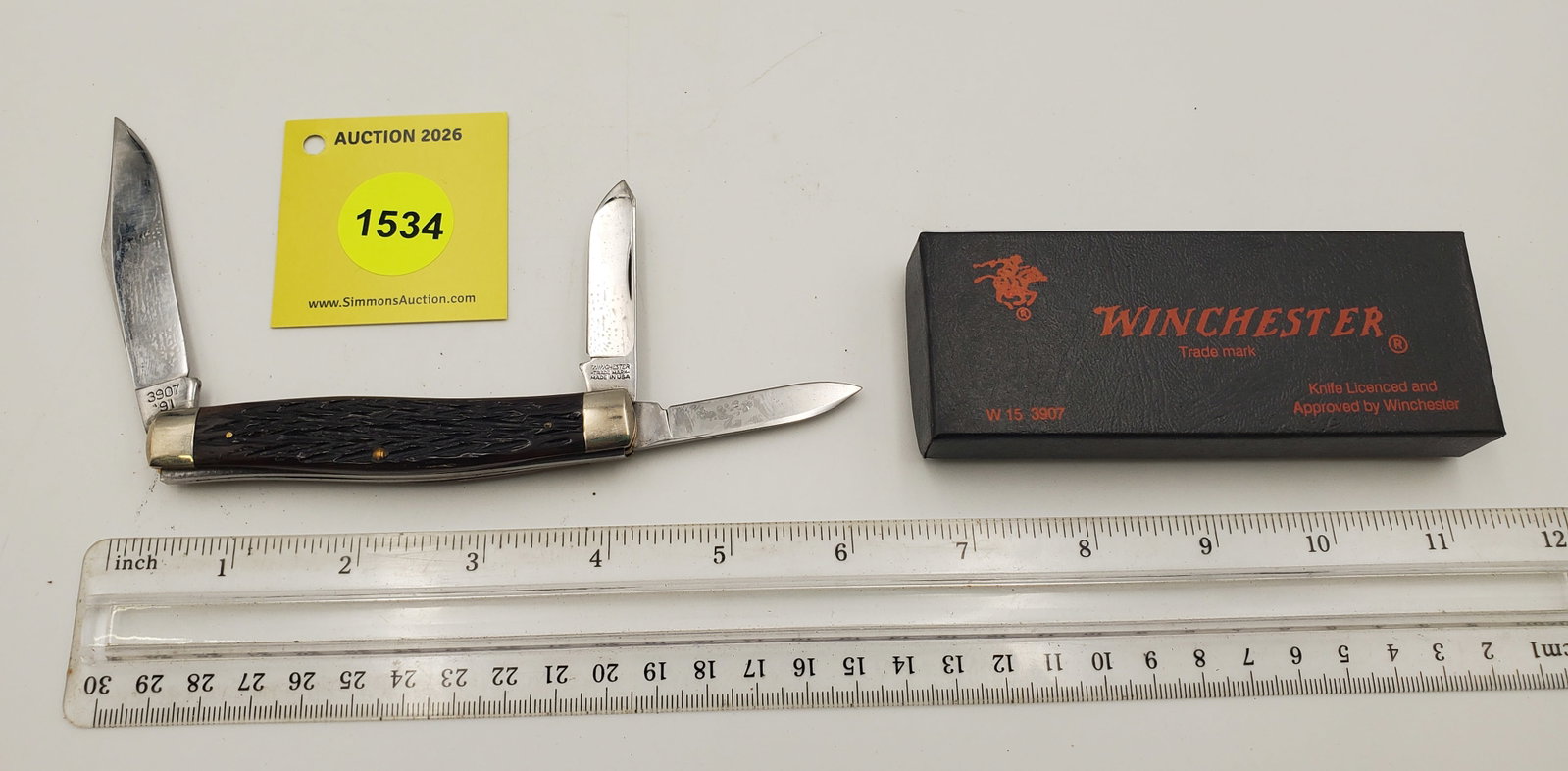 Pocket Knife: Winchester W15-3907-91, 3-Blade, Black Jigged Handle w/ Black Box (HS), #34 in Series - 4