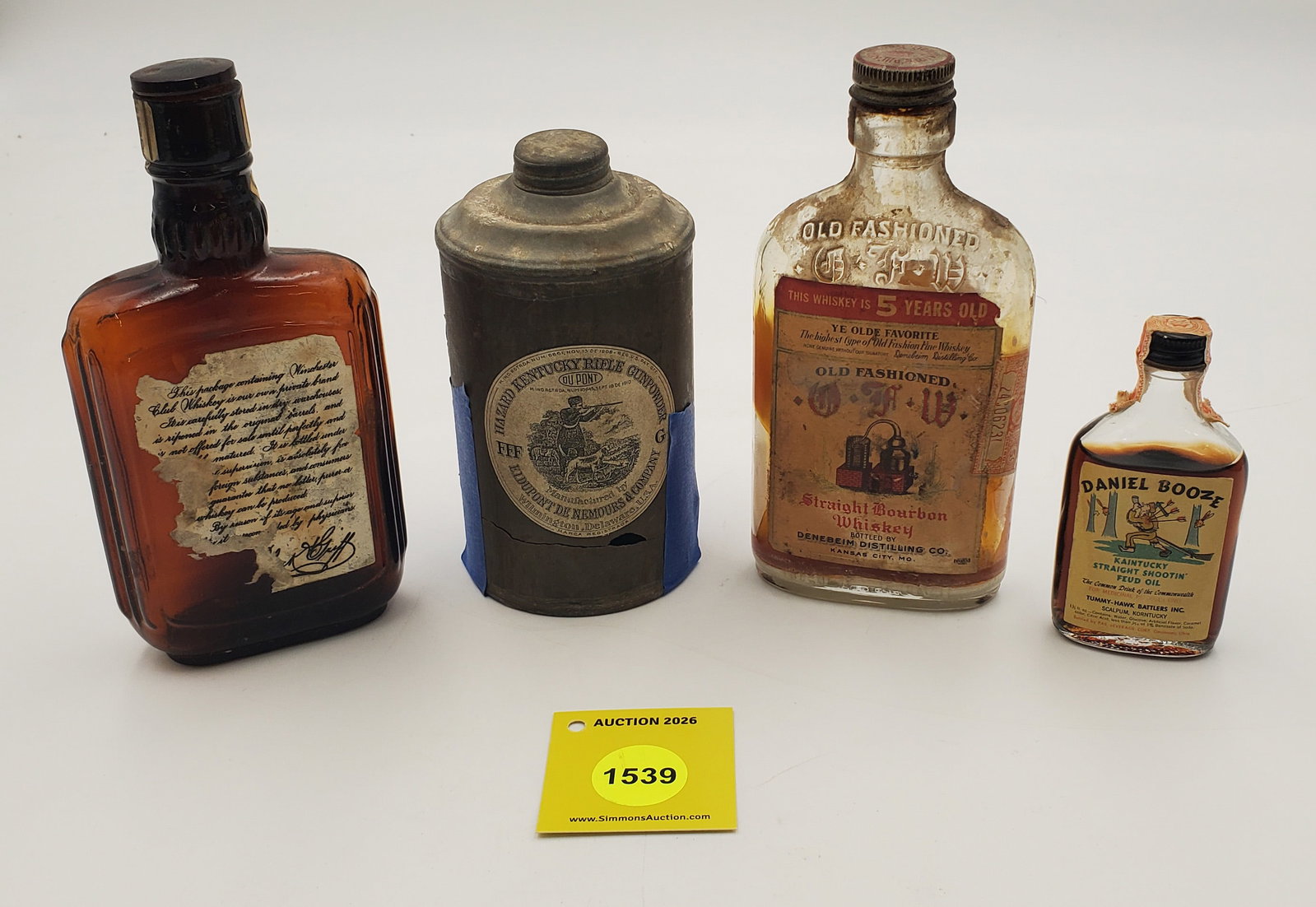 Lot of 4, glass bottles, gun powers can (damaged): Lot of 4, glass bottles, gun powers can (damaged)