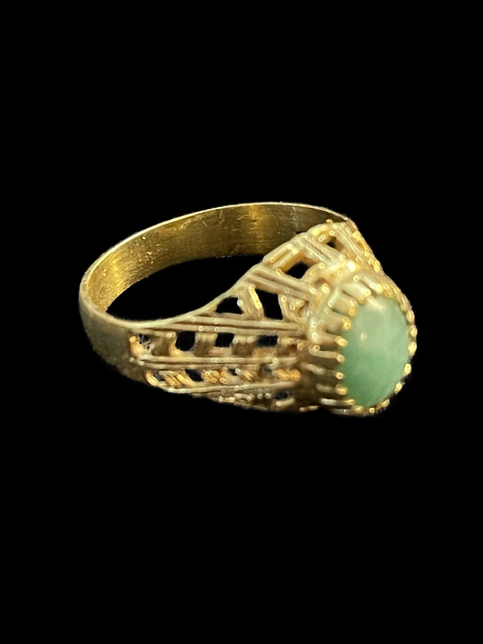 14K Gold Ring with Amazonite Center Gemstone: 14K Gold Ring with Amazonite Center Gemstone