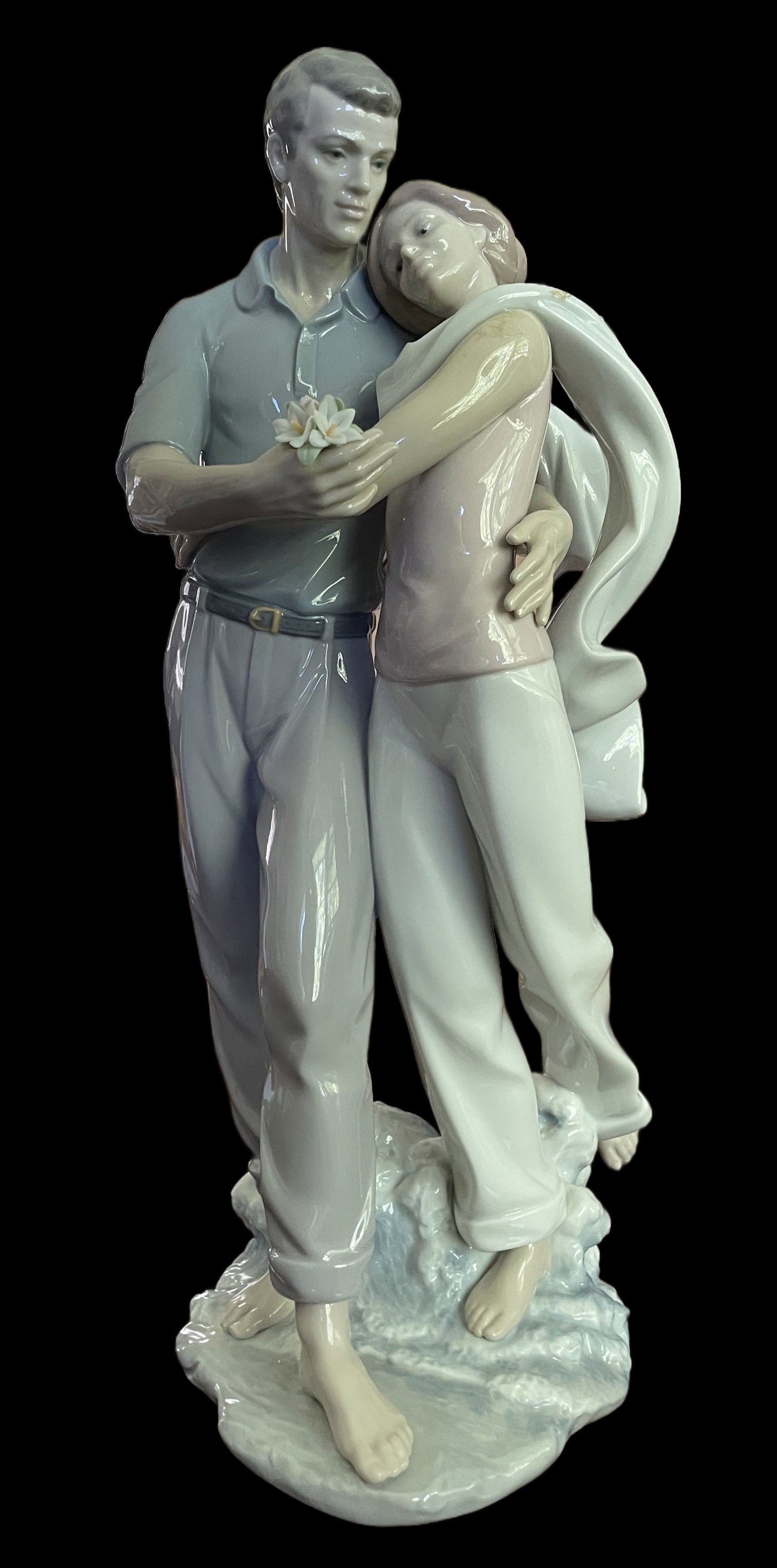 Vintage Llardo You're Everything to Me Romantic Couple Porcelain Figurine (Model 01006843) (1 of 13)