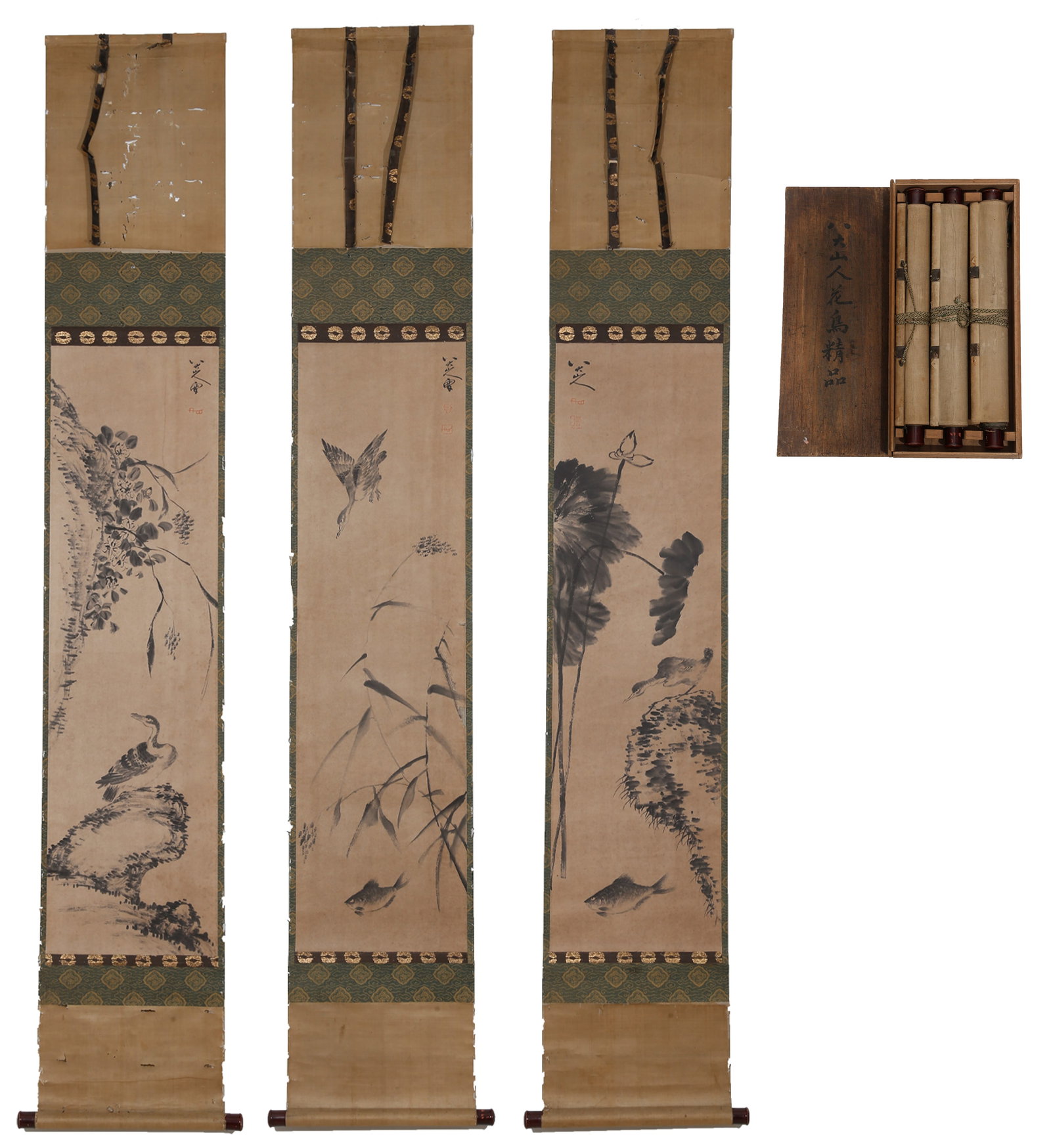 A FLOWER-AND-BIRD PAINTINGS ON PAPER (3 WORKS) BY BADA SHANREN.八大山人 (1 of 20)