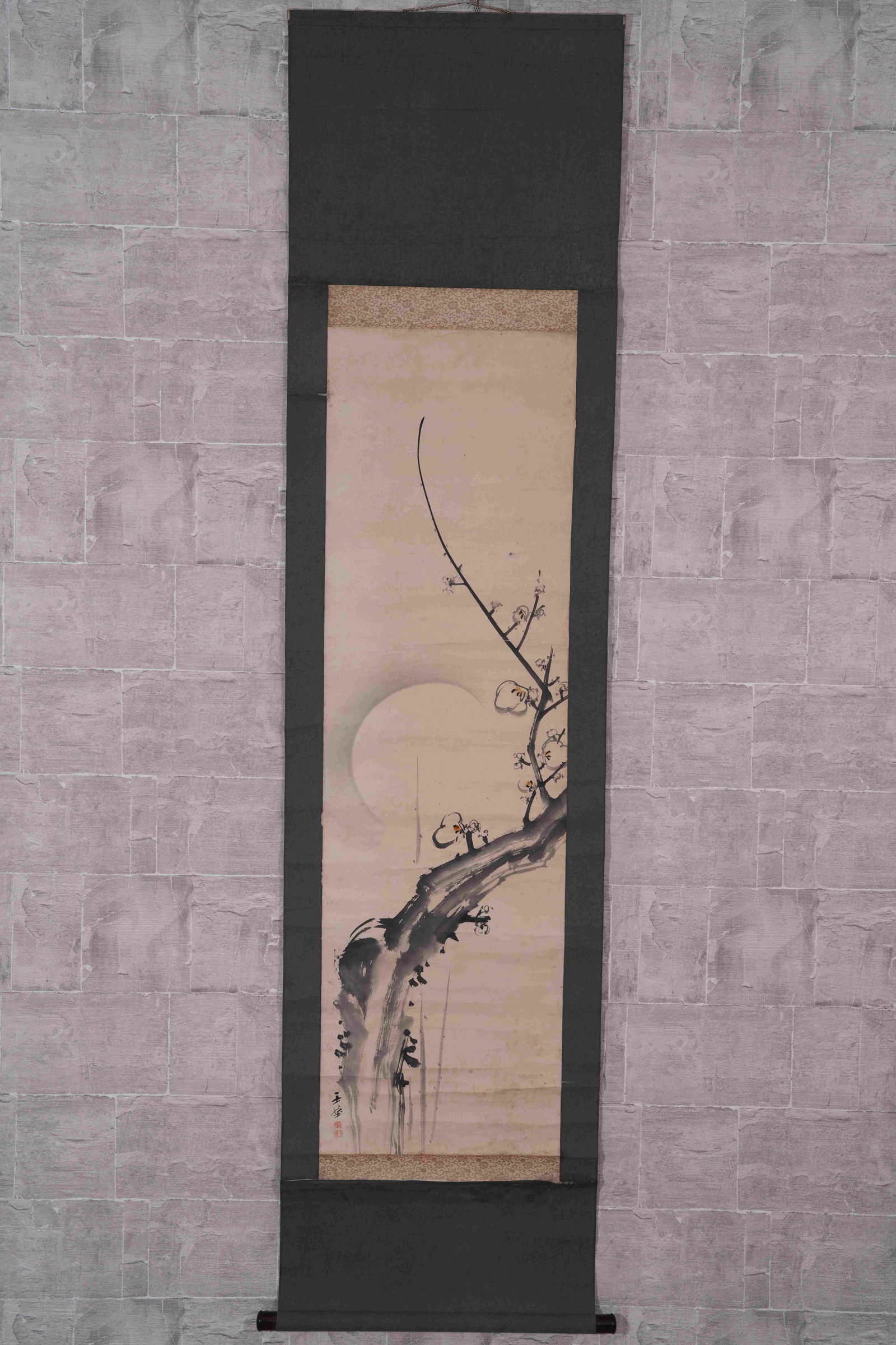 A PLUM BLOSSOM PAINTING ON PAPER: Plum blossom painting on paper
