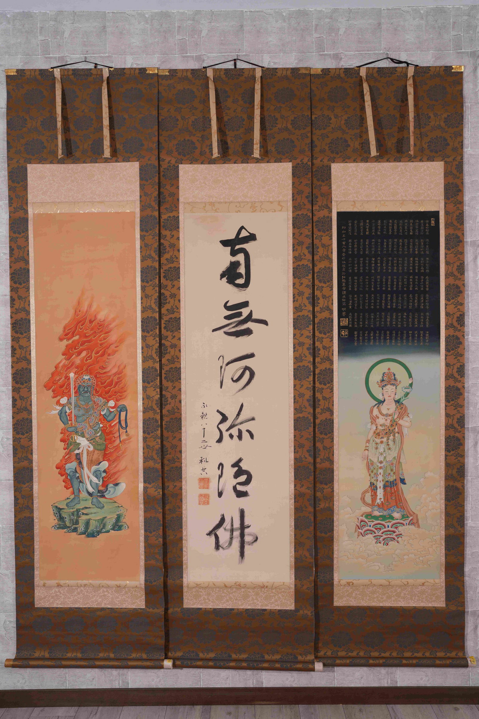 A SET OF BUDDHA IMAGE PAINTINGS ON SILK (THREE PIECES) (1 of 13)