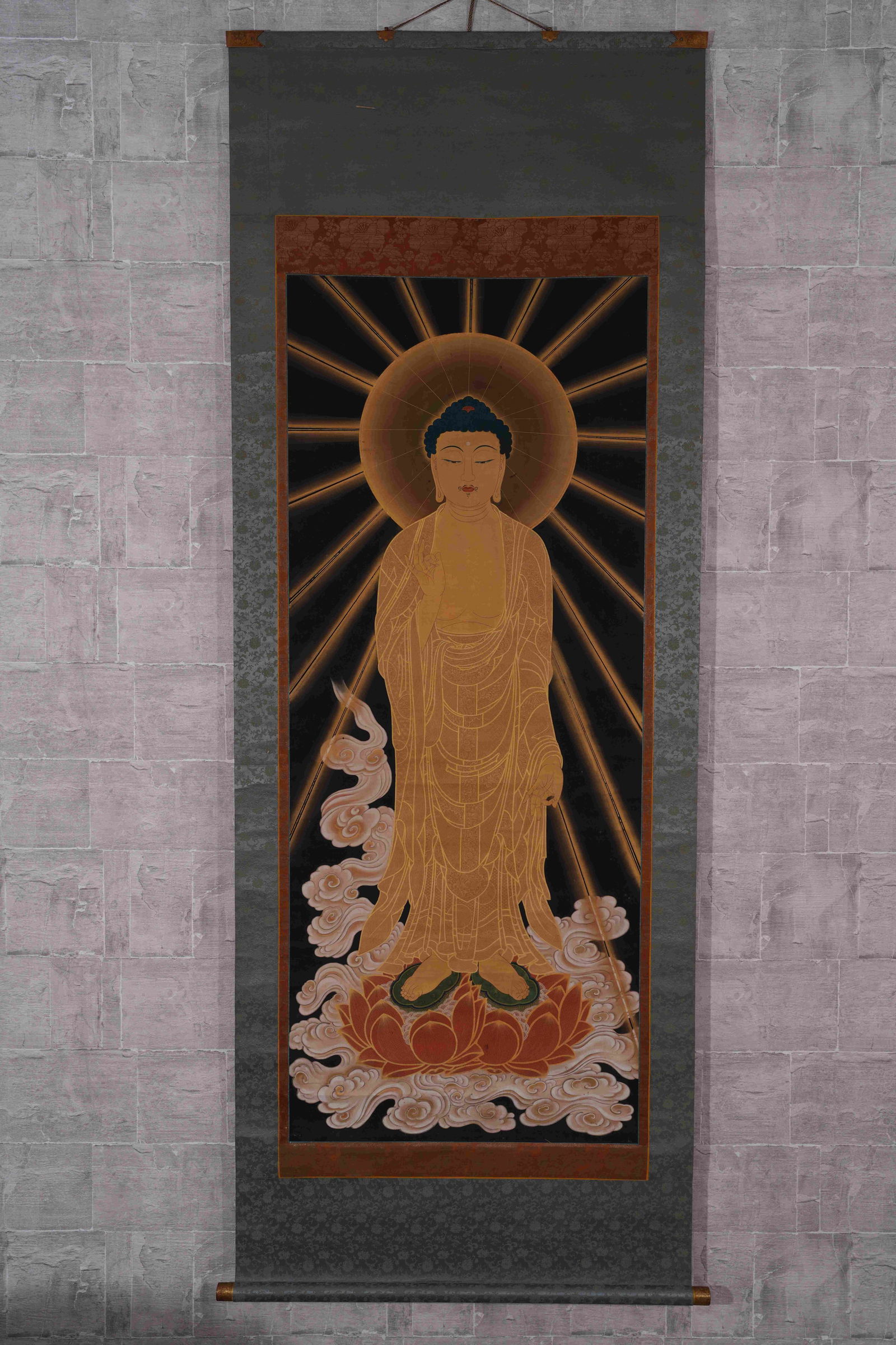 A SHAKYAMUNI BUDDHA PAINTING ON SILK (1 of 6)