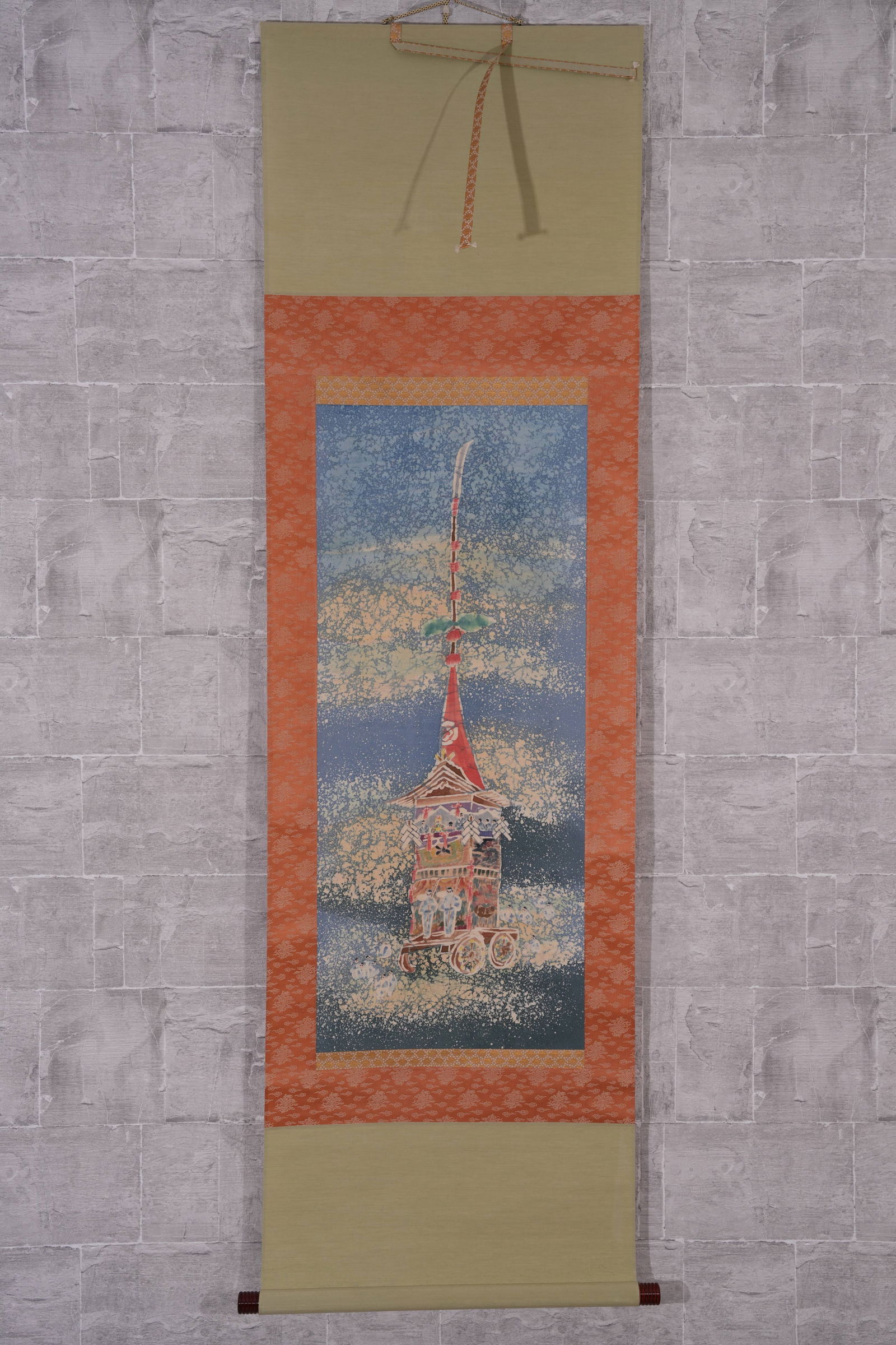 A LEISURE OUTING PAINTING ON SILK: Leisure outing painting on silk