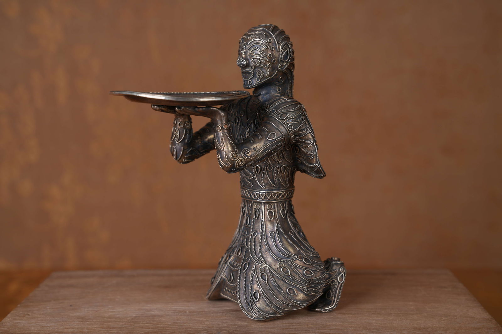 A HAN DYNASTY GILT-SILVER FEATHERED FIGURE (1 of 7)