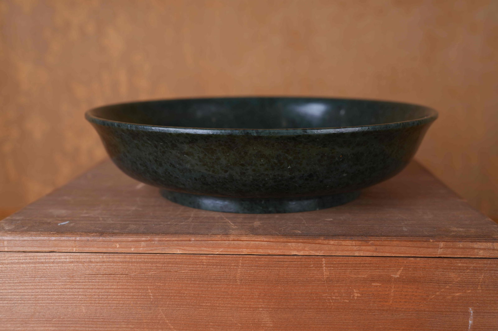 A QING DYNASTY GREEN JADE DISH (1 of 9)
