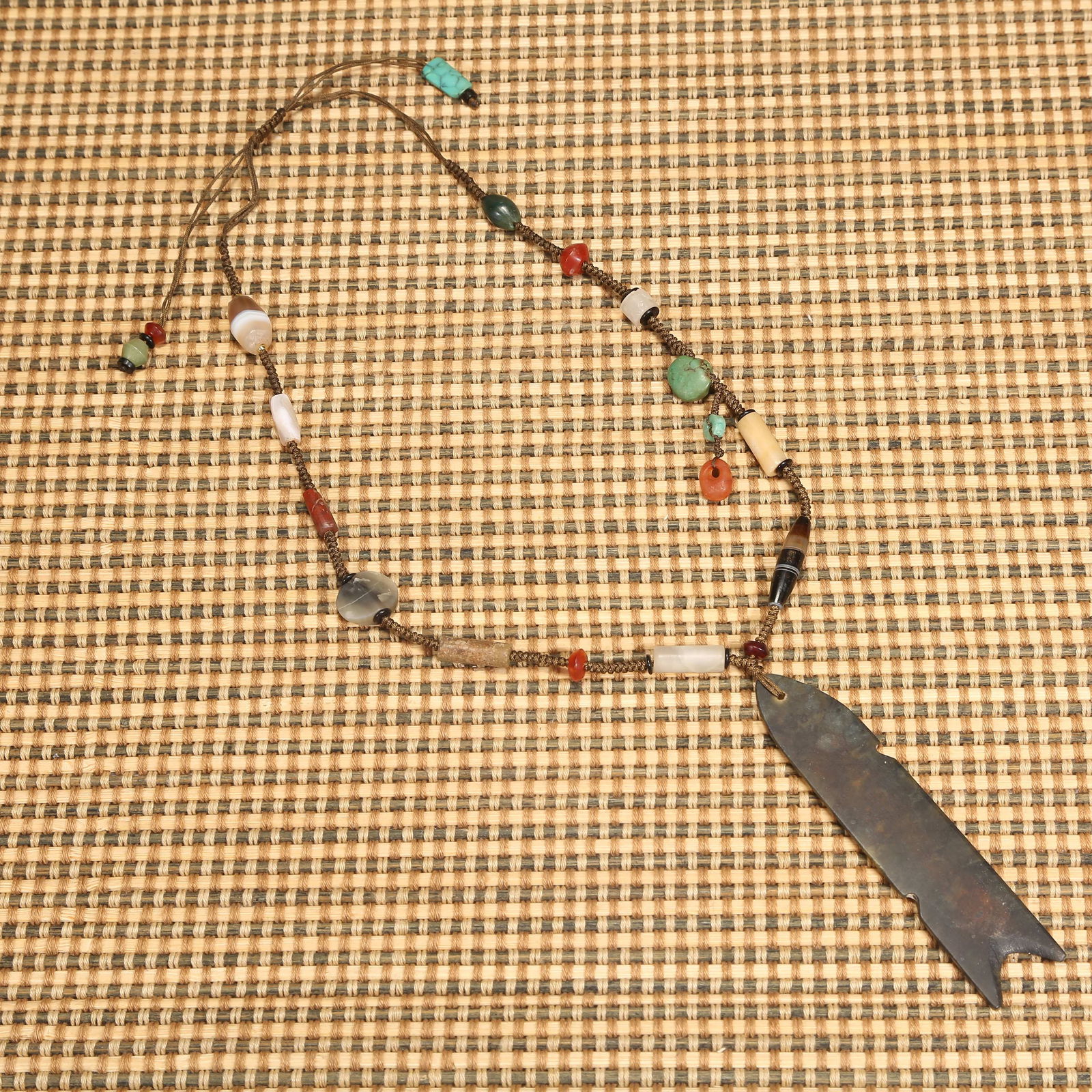 A ANCIENT JADE GUI PENDANT NECKLACE (1 of 6)