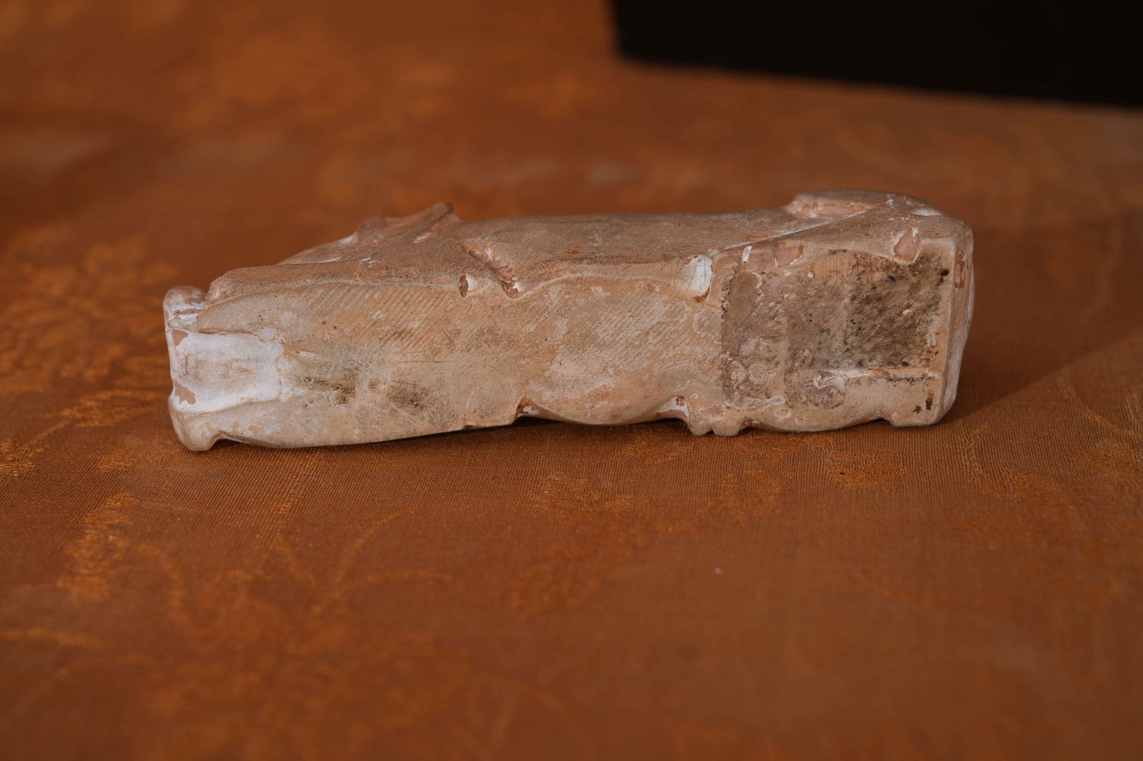 A ANCIENT JADE SET (3 PIECES) - 8