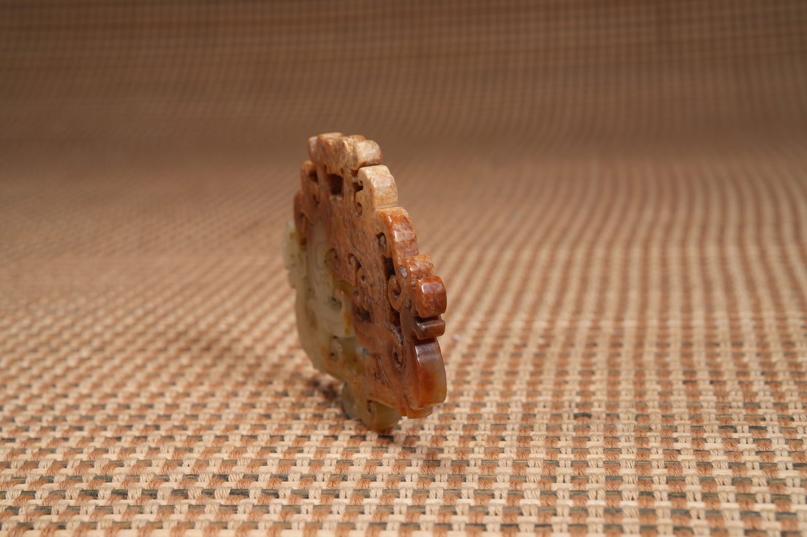 A ANCIENT JADE PHOENIX-PATTERNED PENDANT - 5