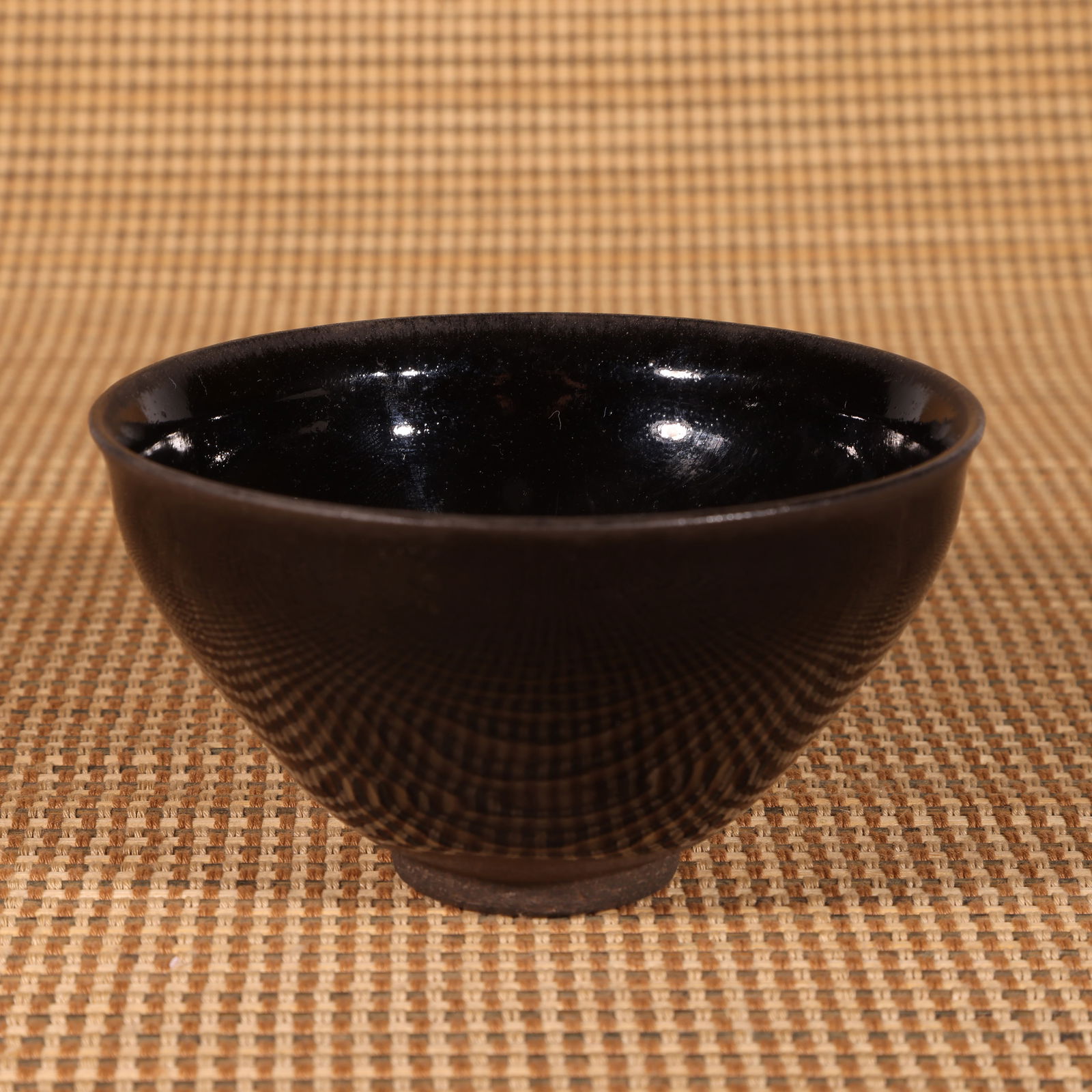 A SONG DYNASTY JIAN WARE BLACK-GOLD GLAZE TEA BOWL (1 of 8)