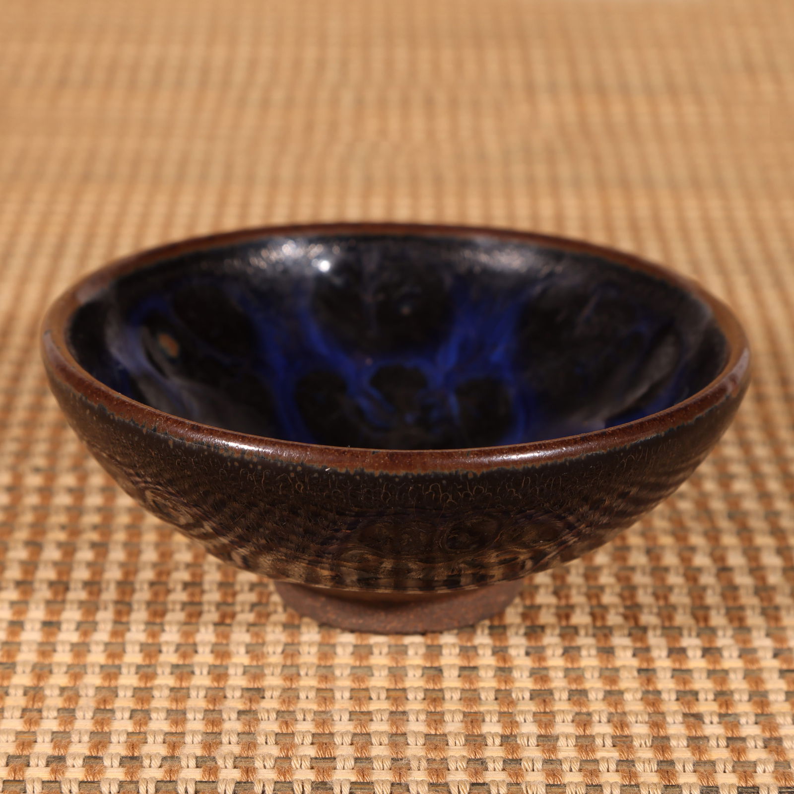 A SONG DYNASTY JIAN WARE SMALL TENMOKU TEA BOWL (1 of 8)