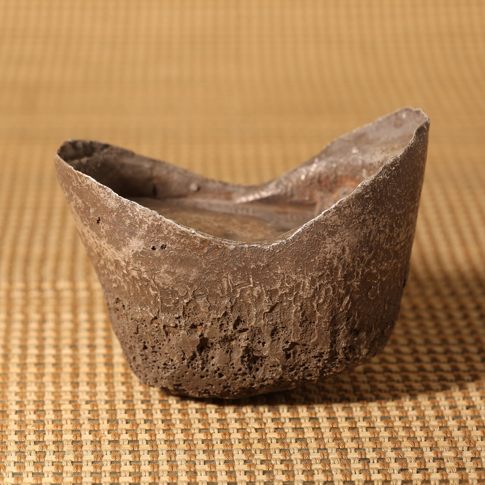 A QING DYNASTY SILVER SYCEE, 50 TAELS, ONE PIECE (1 of 8)