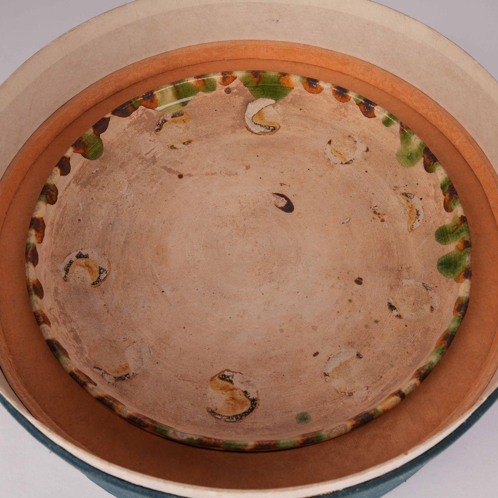 A TANG SANCAI CUP AND SAUCER SET - 9