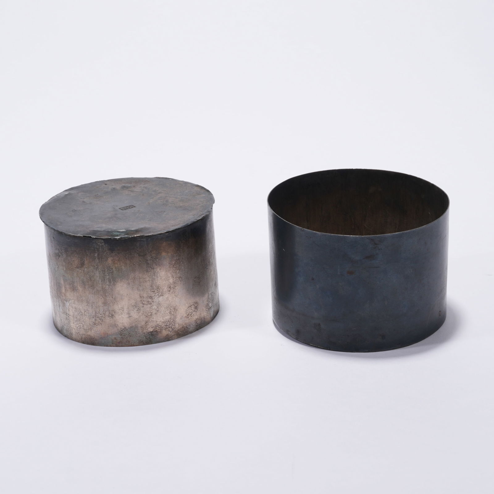 A SILVER-LIDDED BOX - 5