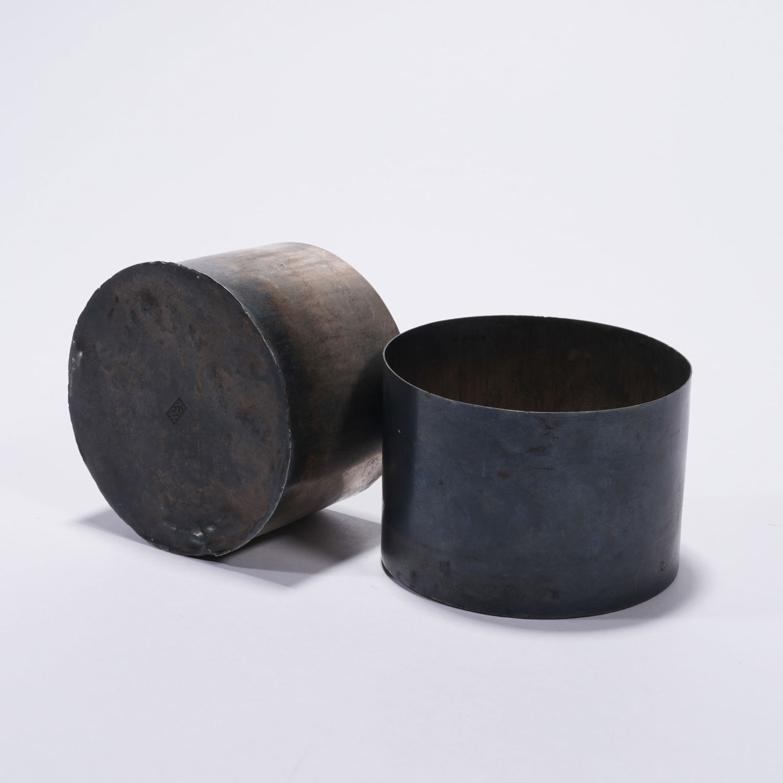 A SILVER-LIDDED BOX - 6