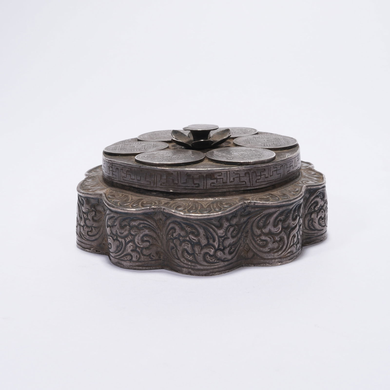 A SILVER-LIDDED JAR - 4