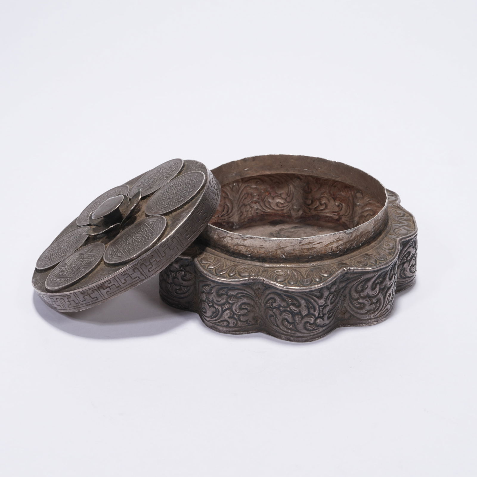 A SILVER-LIDDED JAR - 5