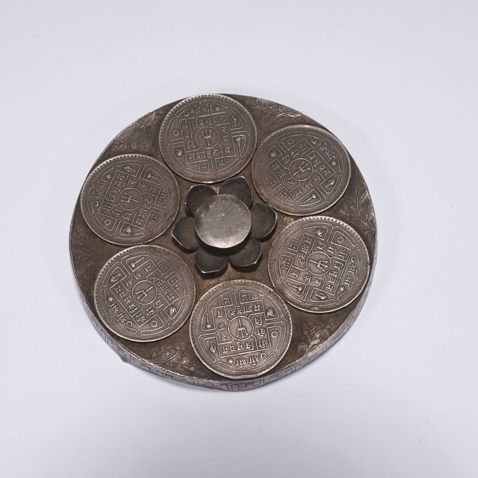 A SILVER-LIDDED JAR - 8