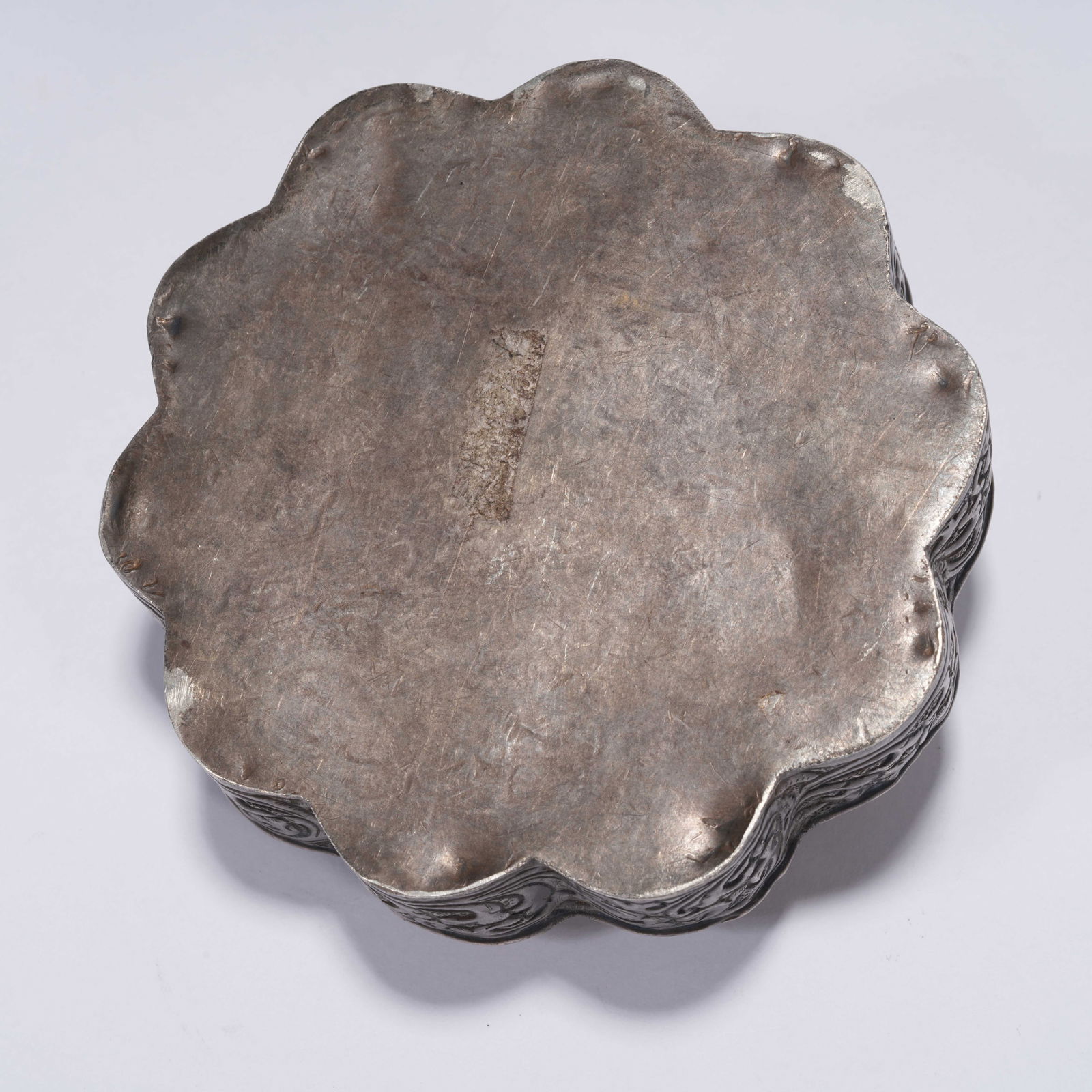 A SILVER-LIDDED JAR - 9