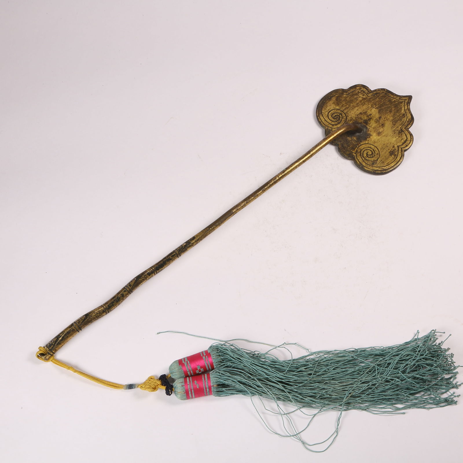 A BRONZE LINGZHI-PATTERN INCENSE HOLDER (1 of 7)