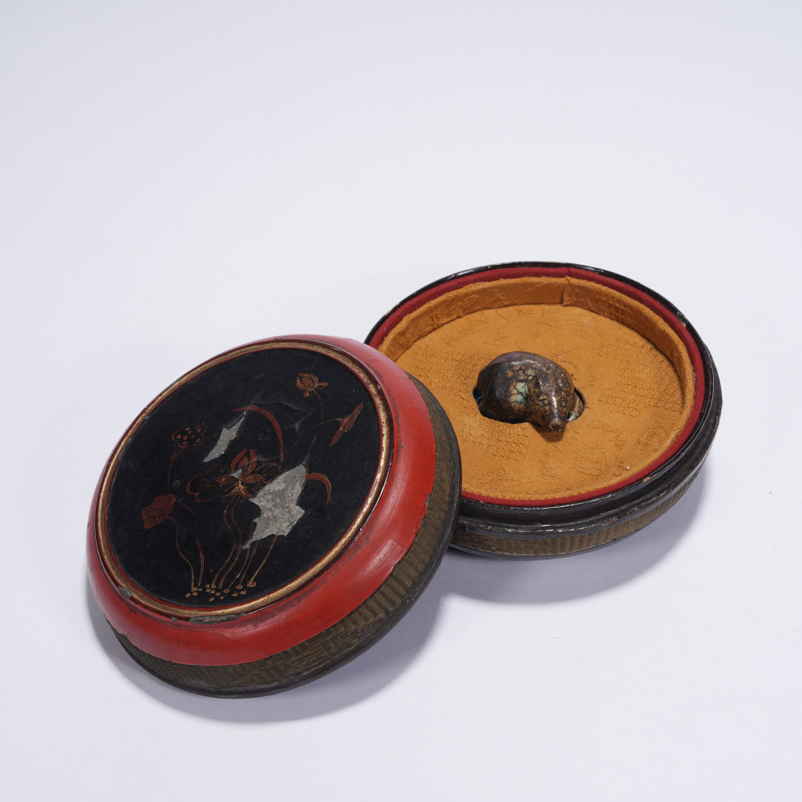 A TURQUOISE BEAR PENDANT - 9