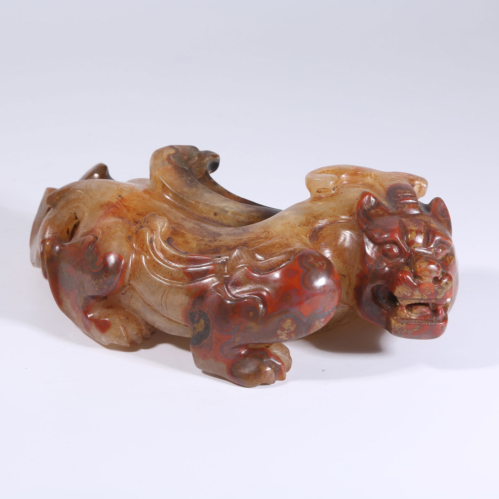 A AGATE EXQUISITELY CARVED EVIL-REPELLING ORNAMENT: Agate Exquisitely Carved Evil-Repelling Ornament