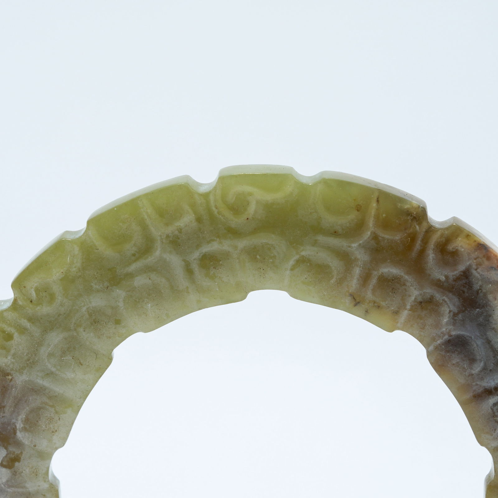 A ARCHAIC JADE RING - 2