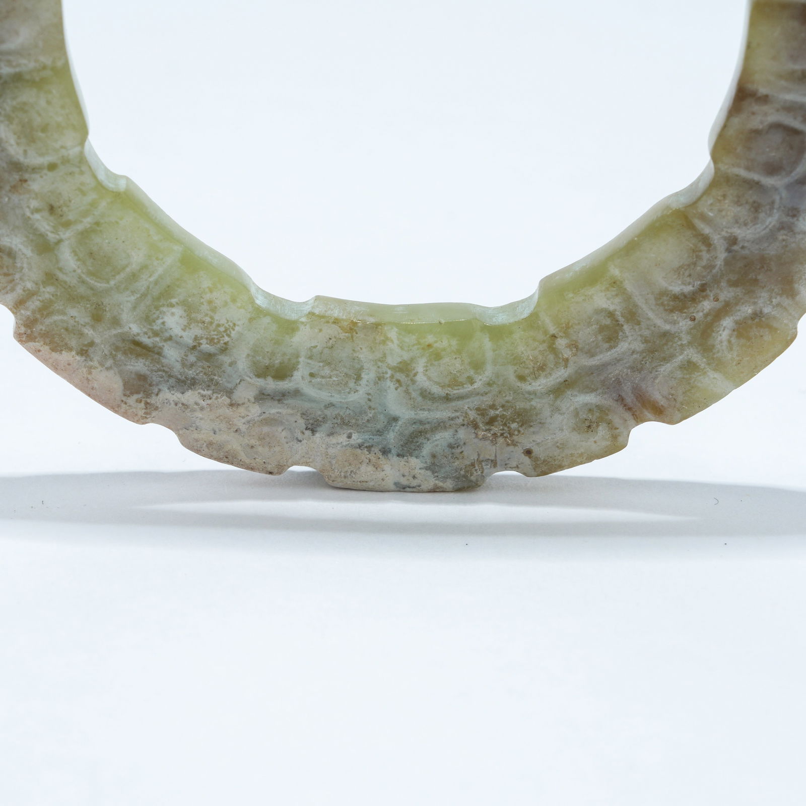 A ARCHAIC JADE RING - 3