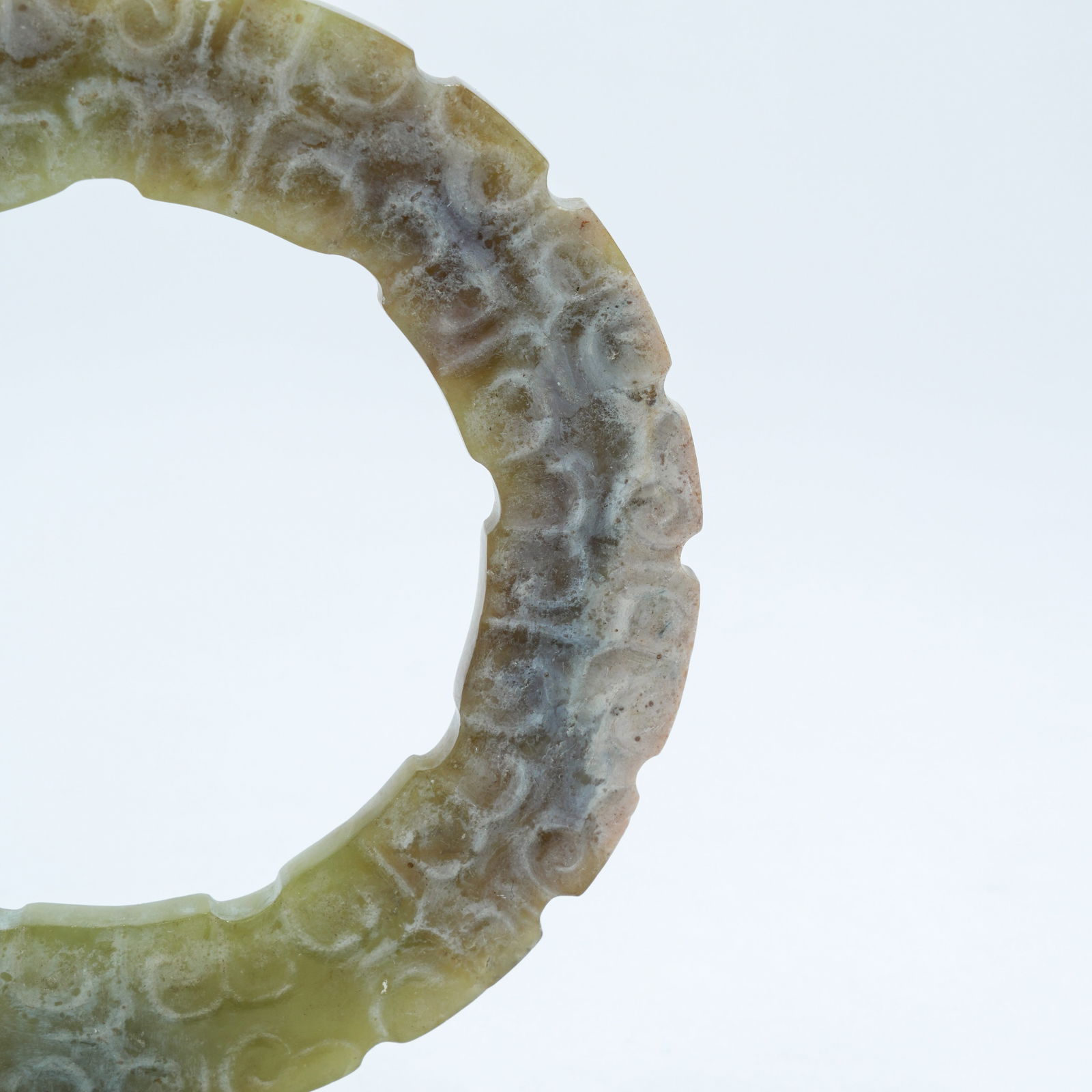 A ARCHAIC JADE RING - 8