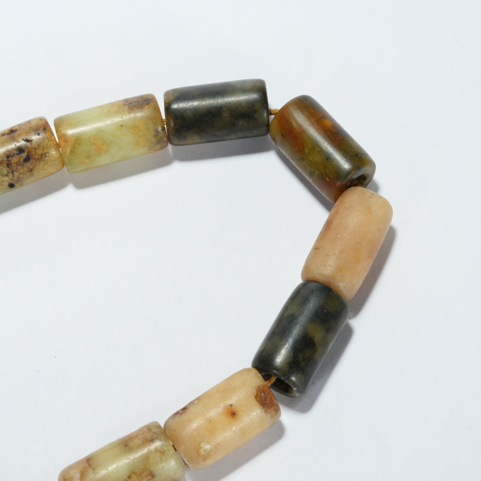 A ANCIENT JADE BRACELET - 2