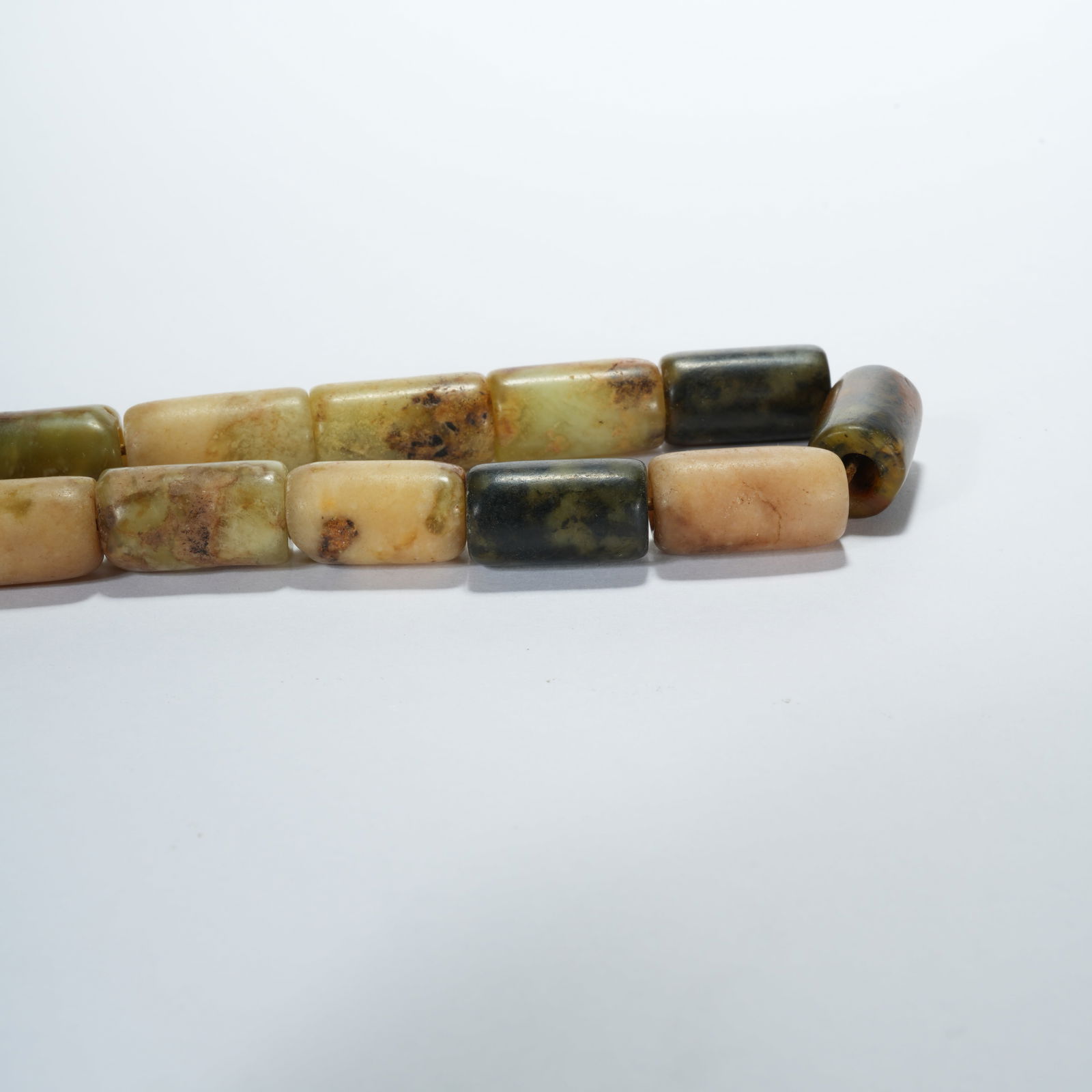 A ANCIENT JADE BRACELET - 5