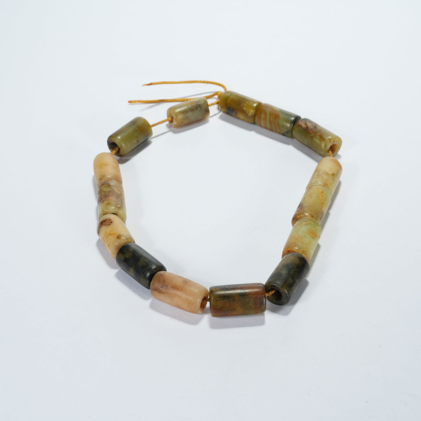 A ANCIENT JADE BRACELET - 6
