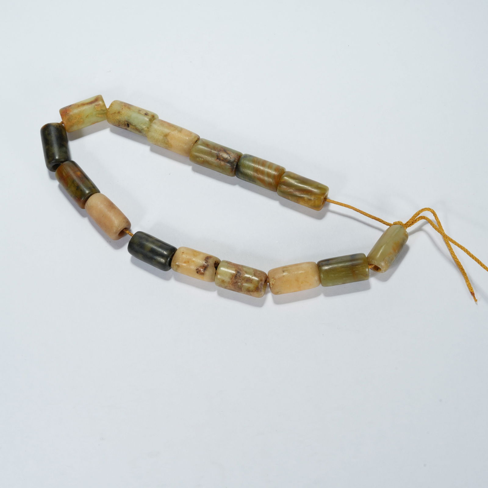 A ANCIENT JADE BRACELET - 9